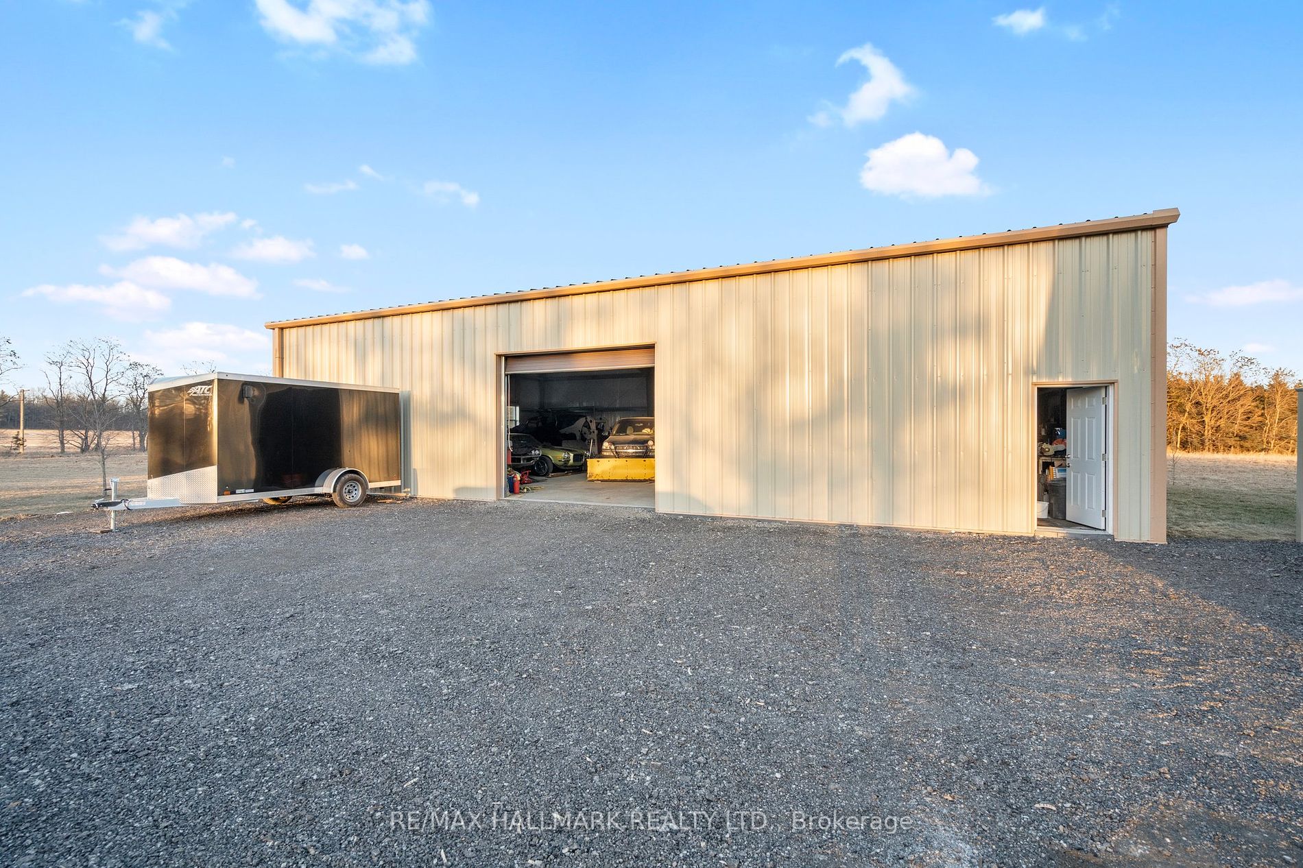 5253 Third Line Property Photo 36