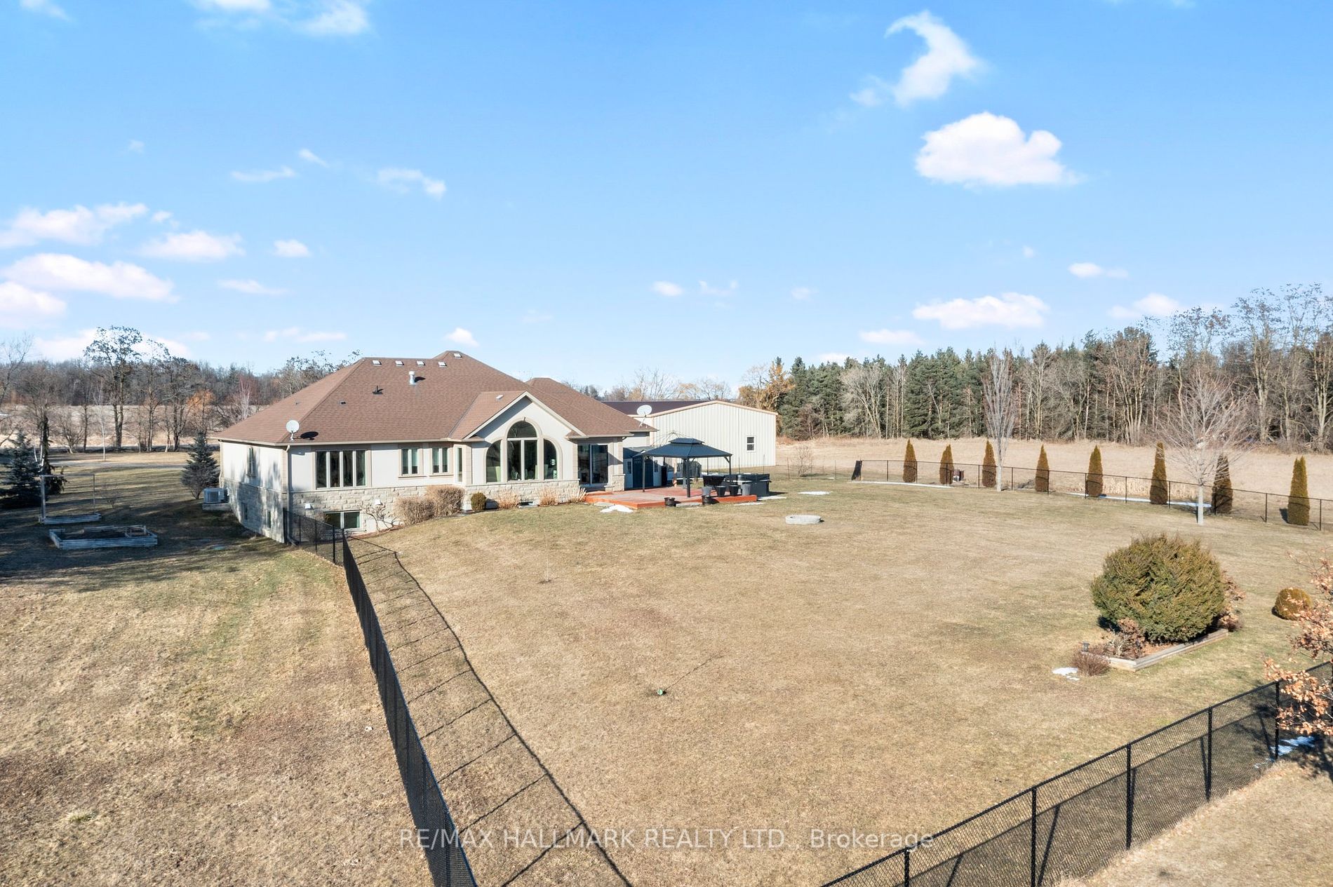 5253 Third Line Property Photo 38