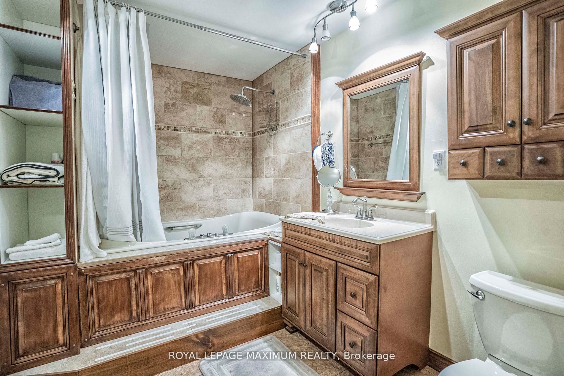 4372 Train St Property Photo 24