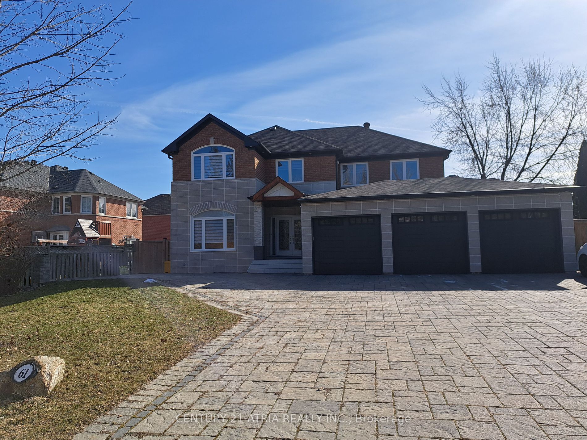 61 Moses Cres Property Photo