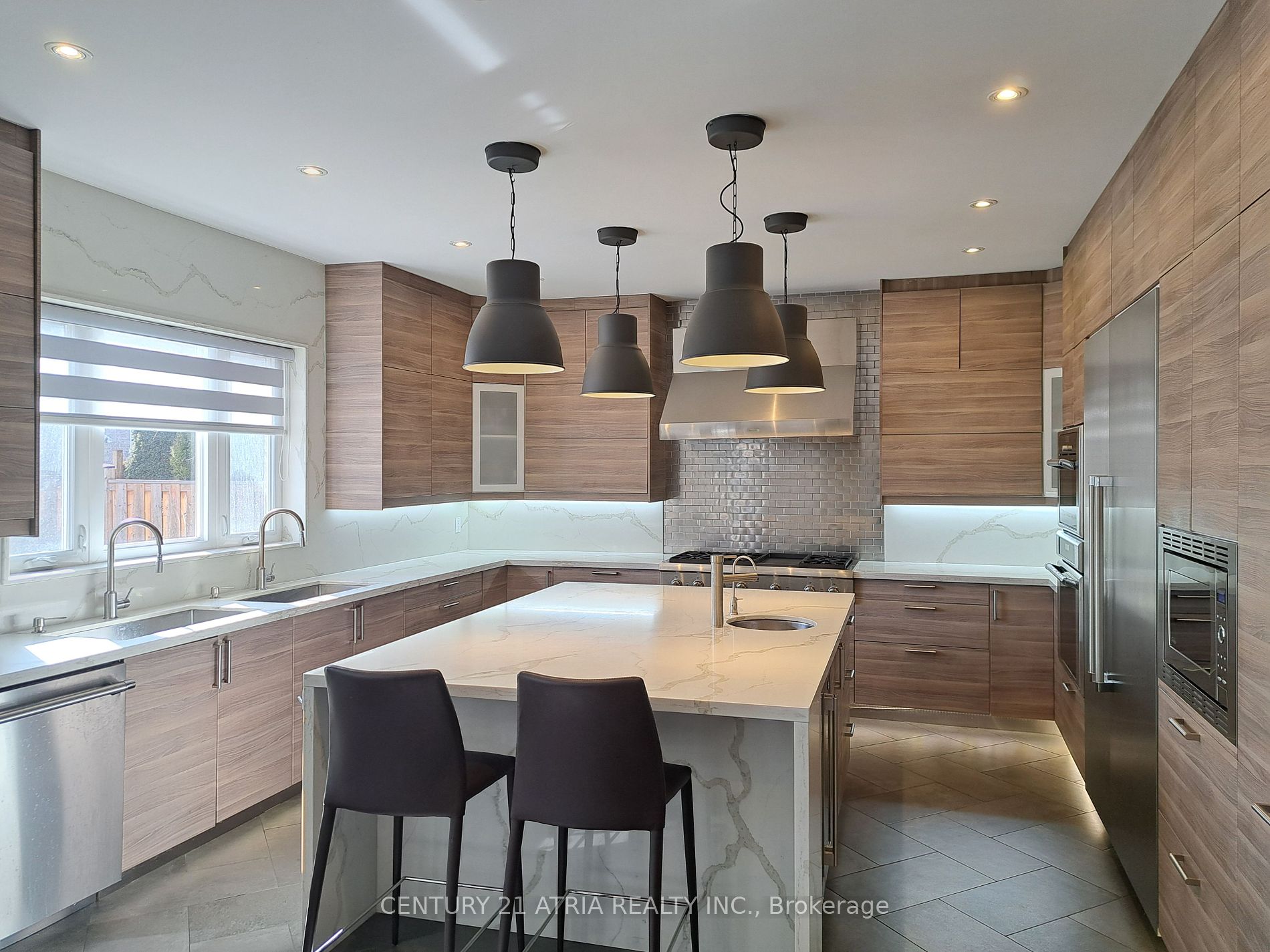 61 Moses Cres Property Photo 2
