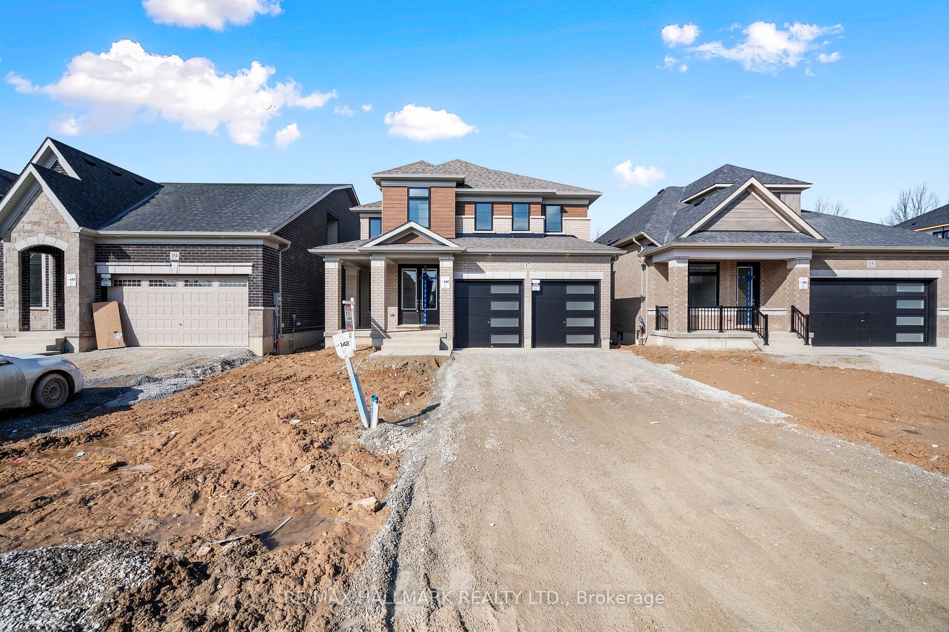 17 Sparrow Way Property Photo