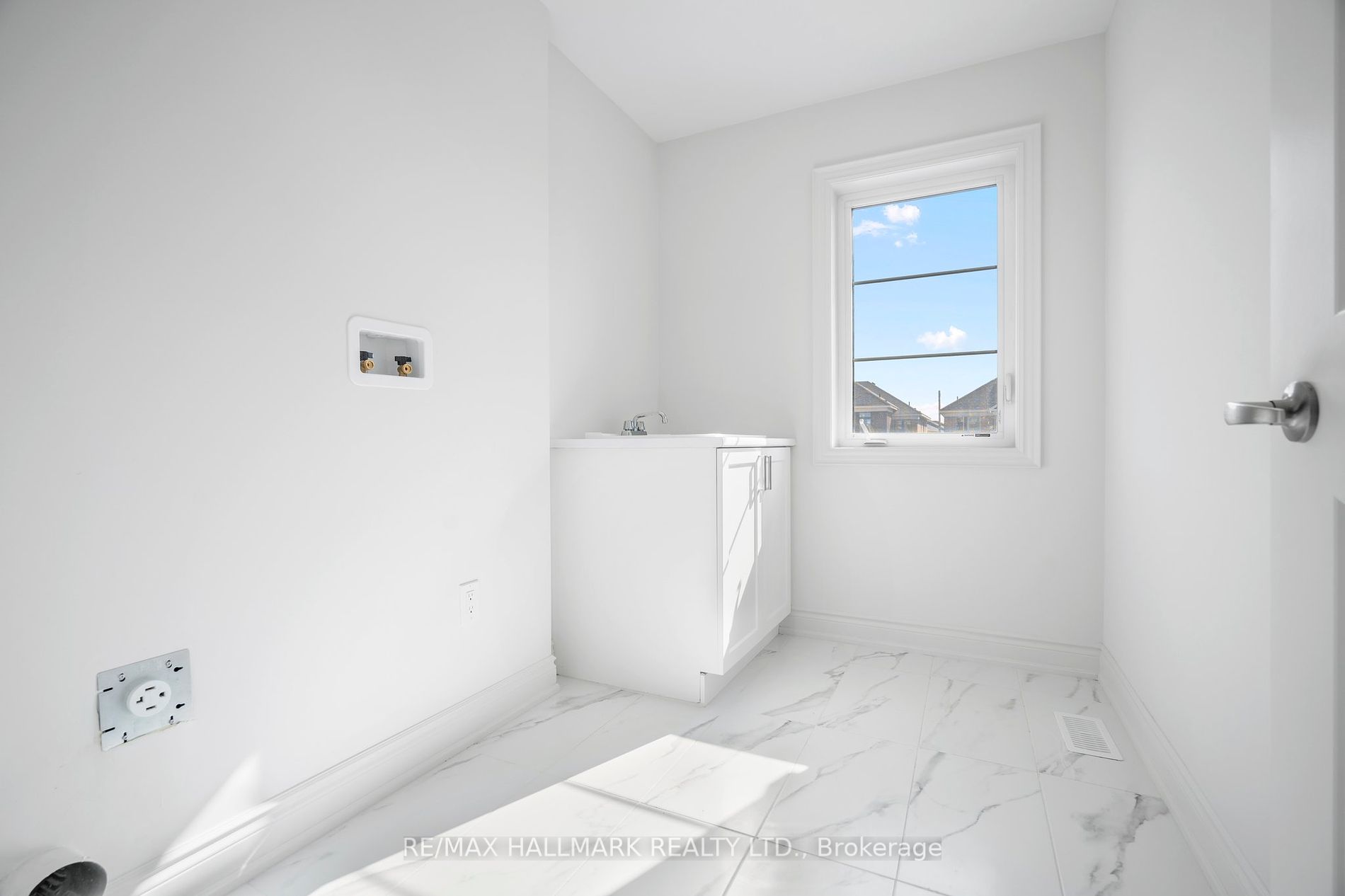 17 Sparrow Way Property Photo 28