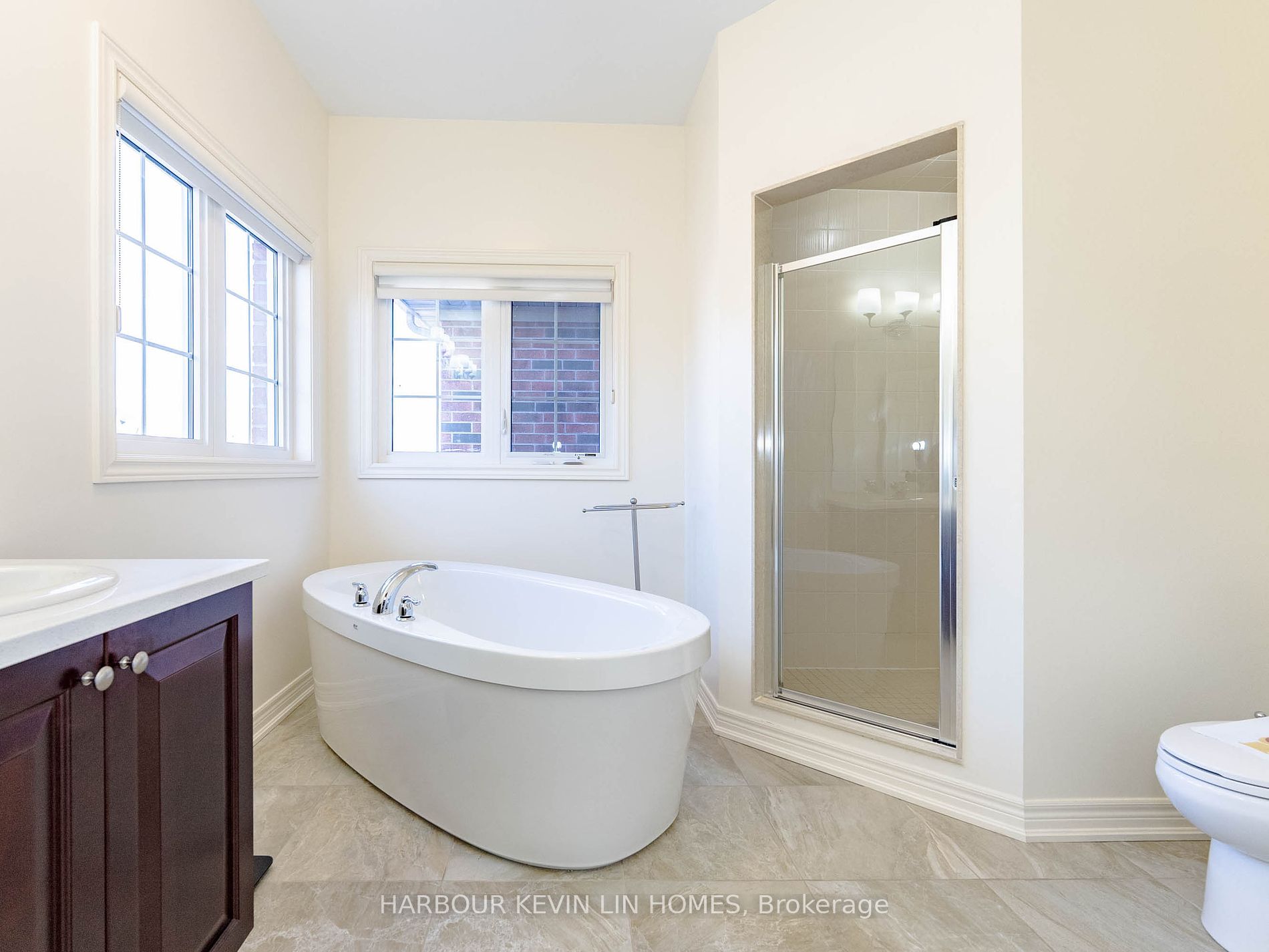 98 Fitzmaurice Dr Property Photo 33