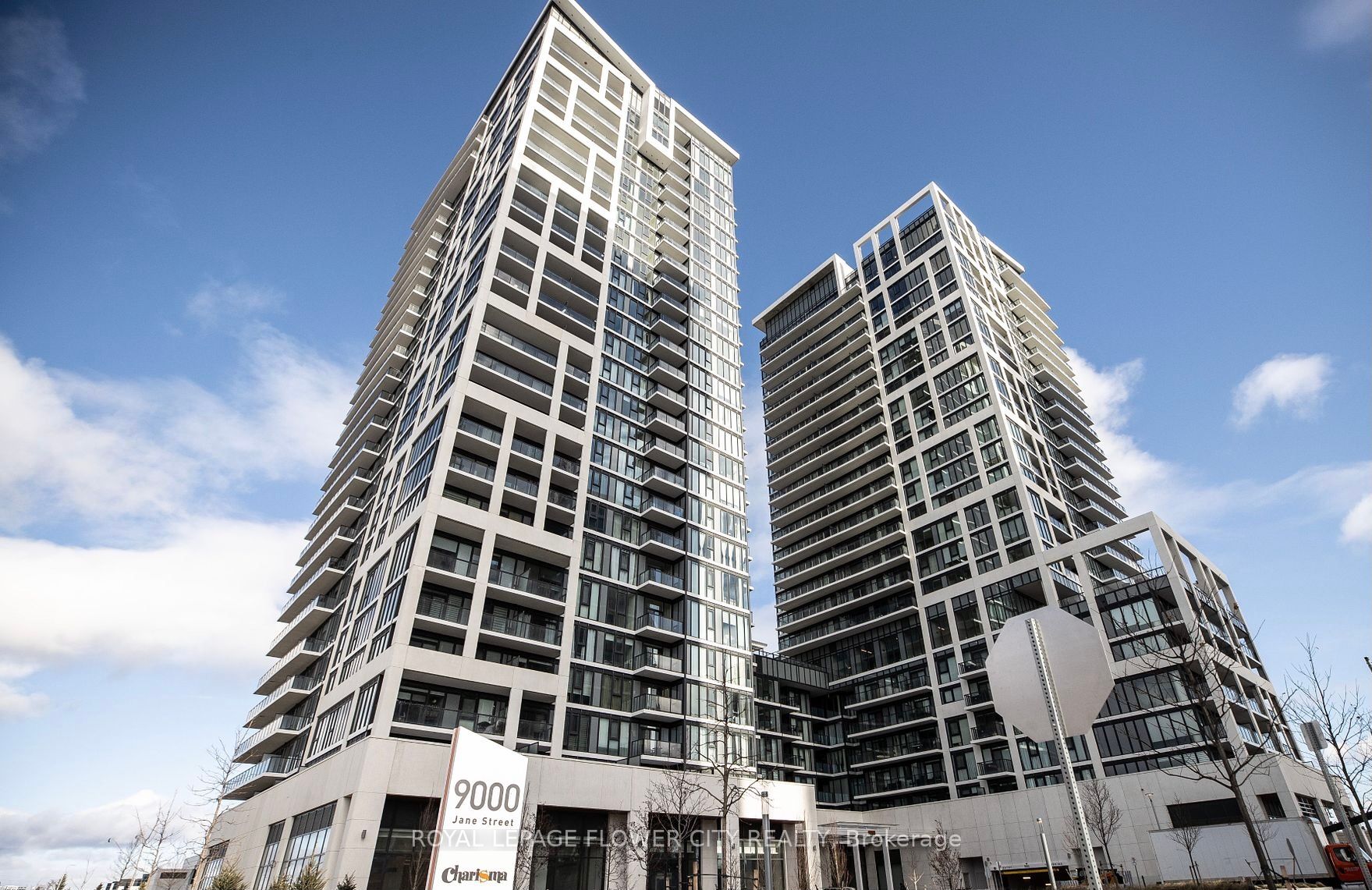 9000 Jane St 14 Property Photo 1