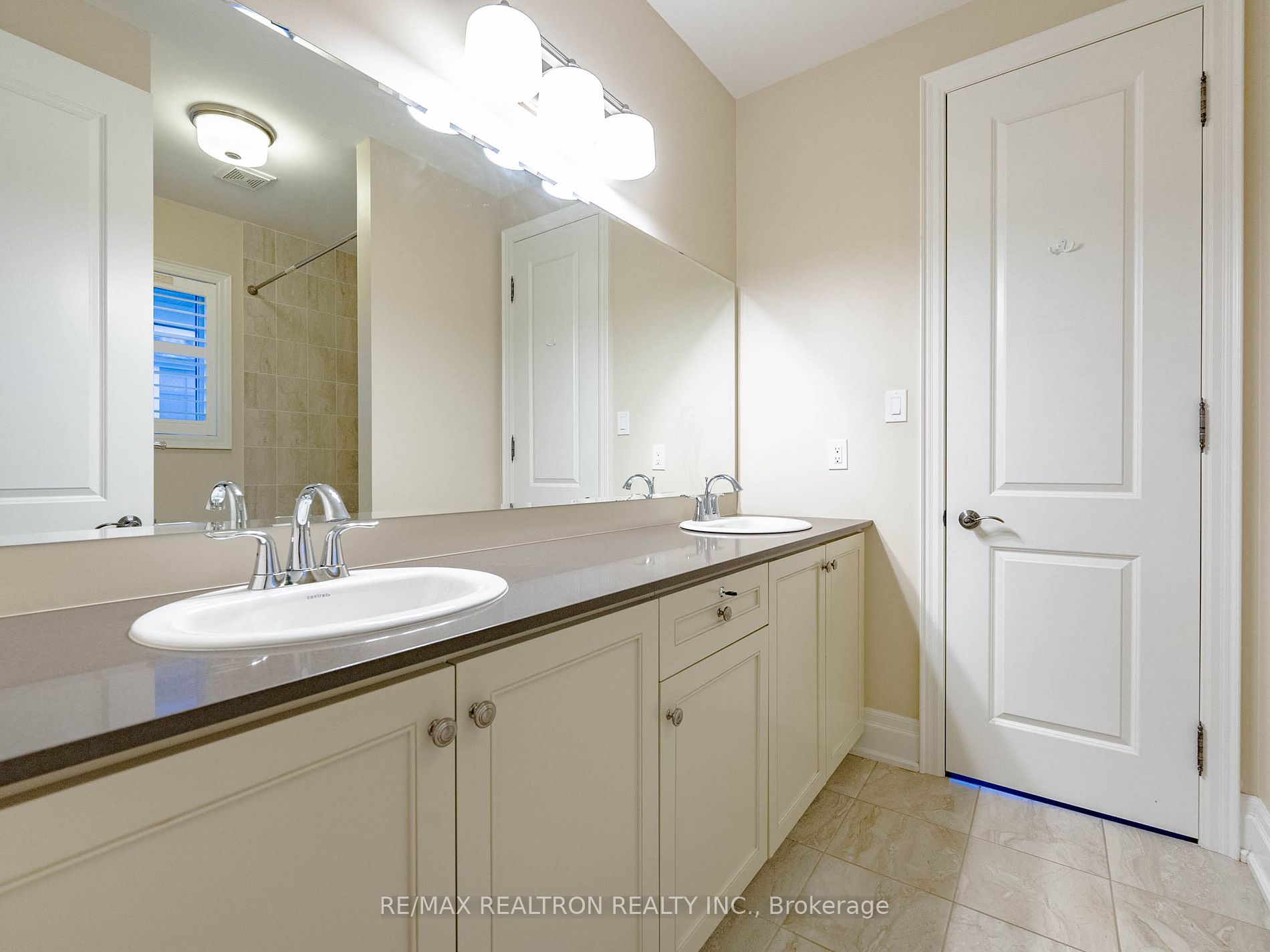 119 Fitzmaurice Dr Property Photo 22