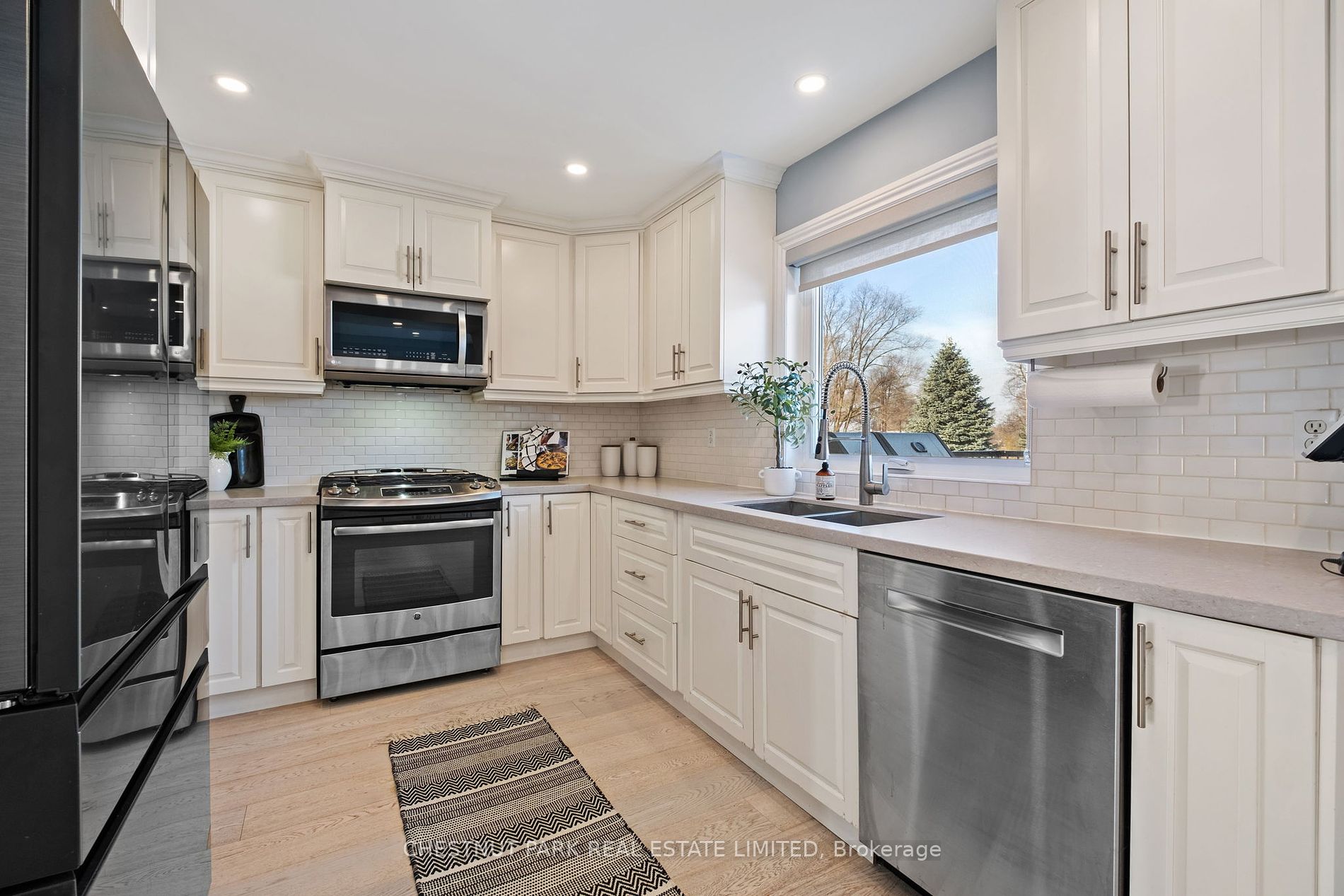 127 Samuel Lount Rd Property Photo 18