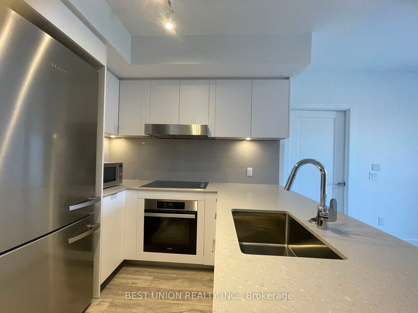 9 Clegg Rd N 10 Property Photo 6