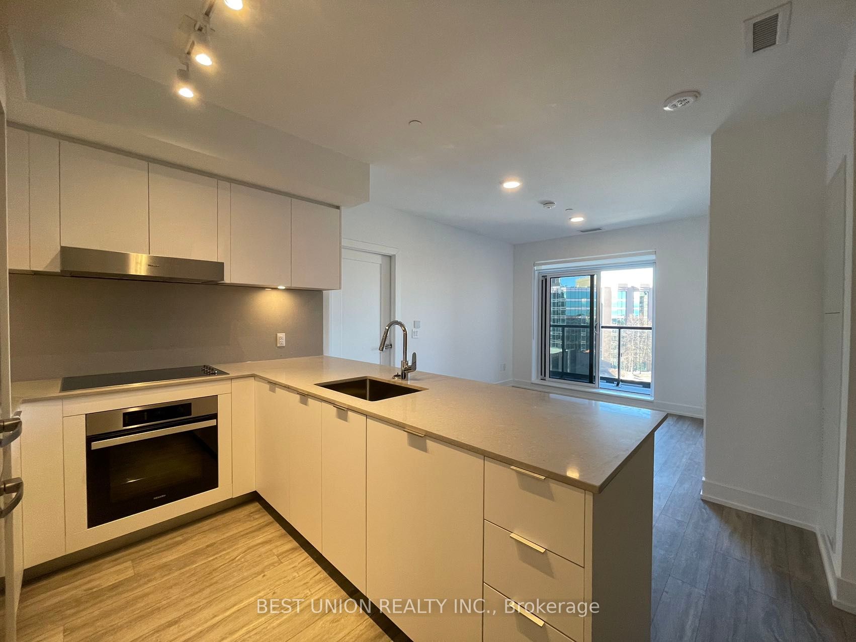 9 Clegg Rd N 10 Property Photo 8