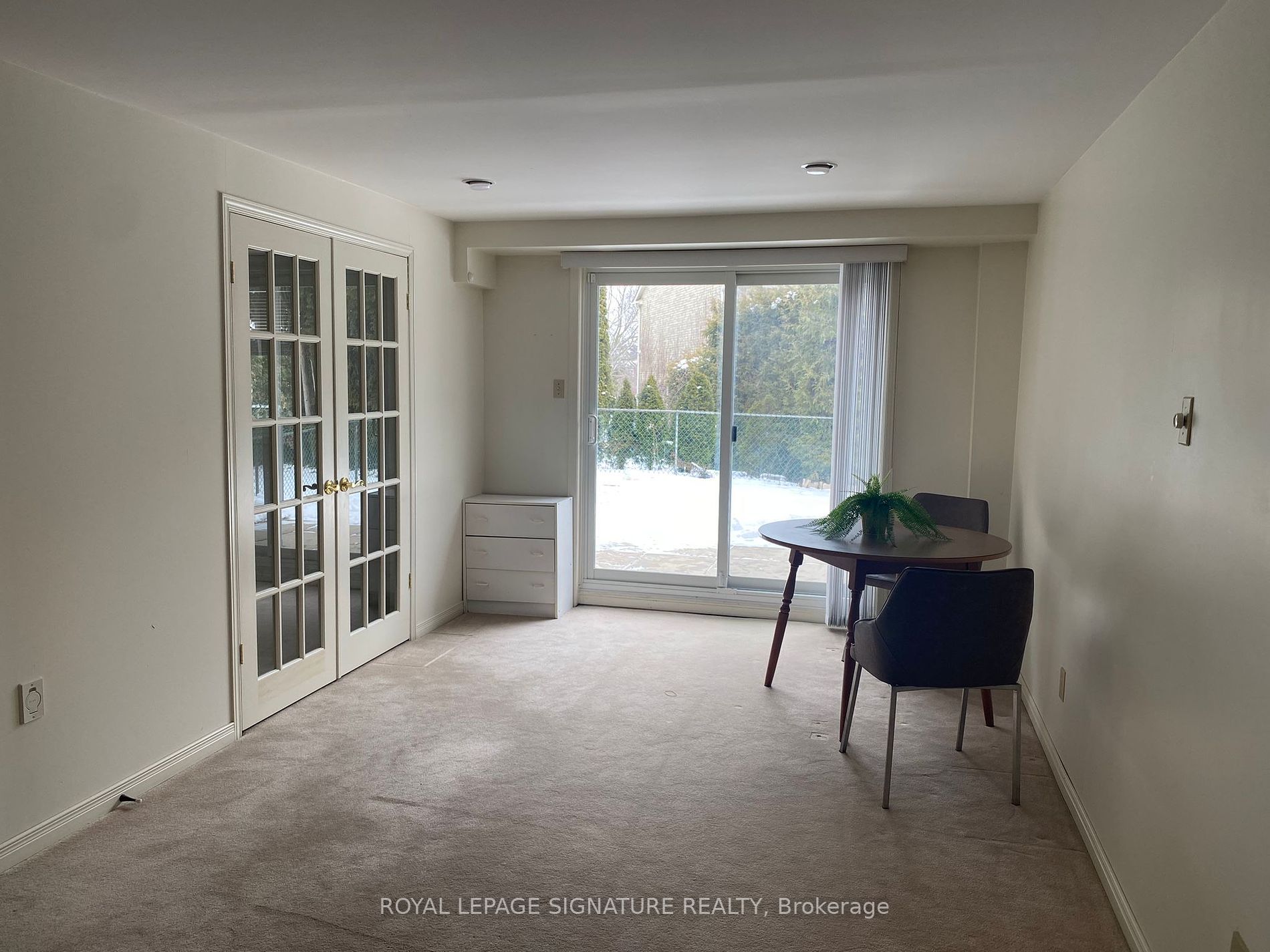 686 York Hill Blvd Property Photo 2