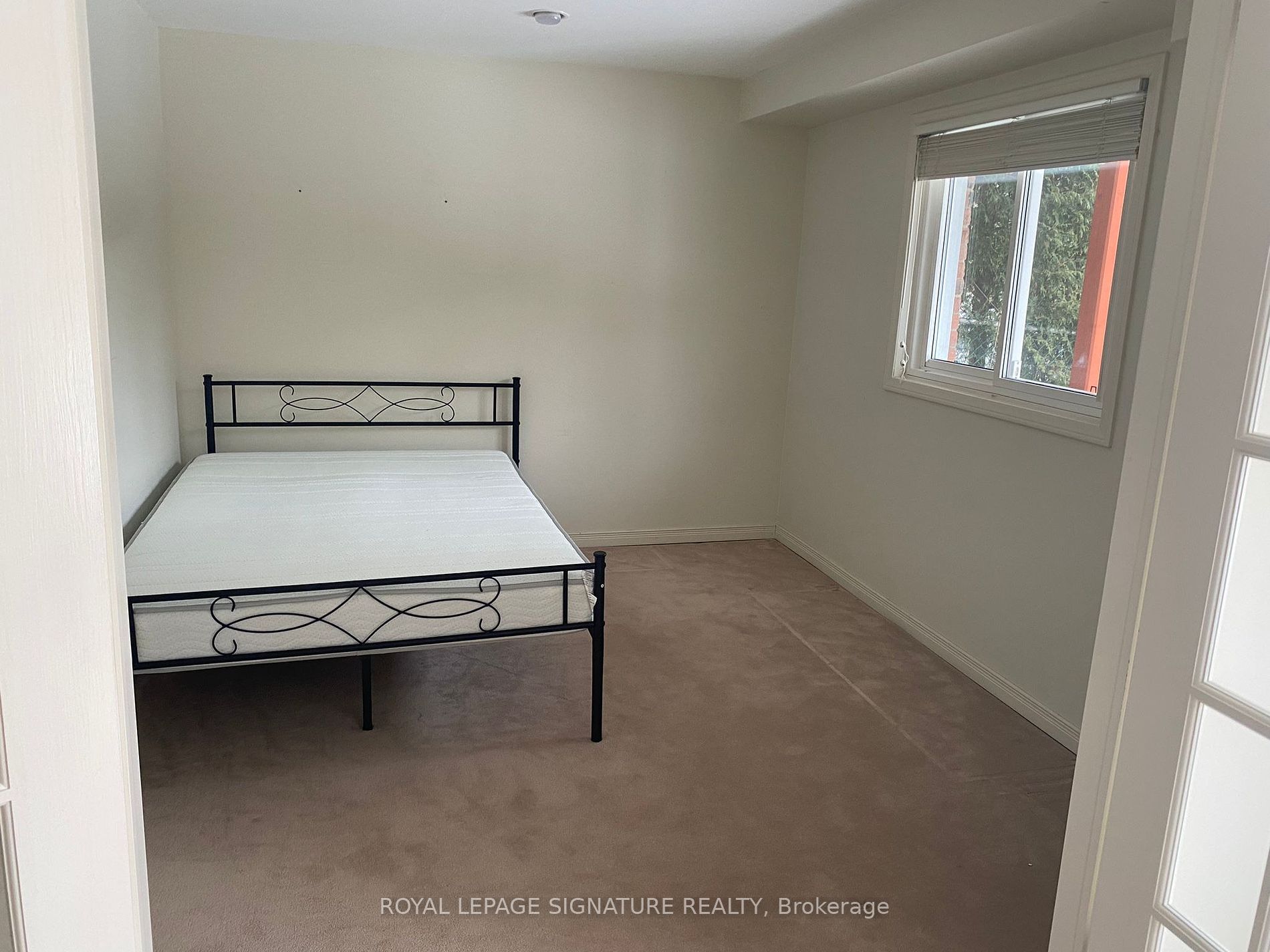686 York Hill Blvd Property Photo 12