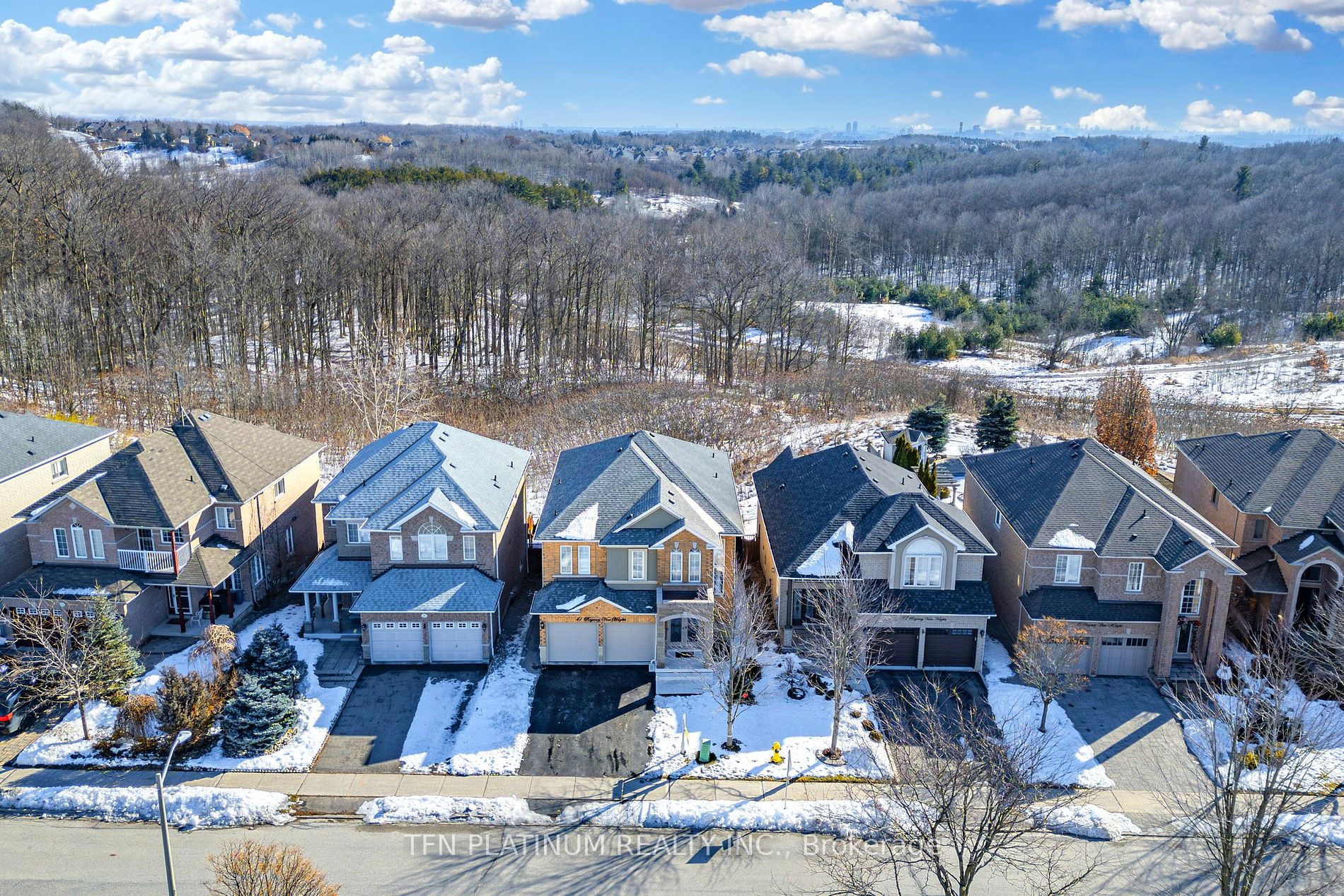 41 Regency View Hts Property Photo