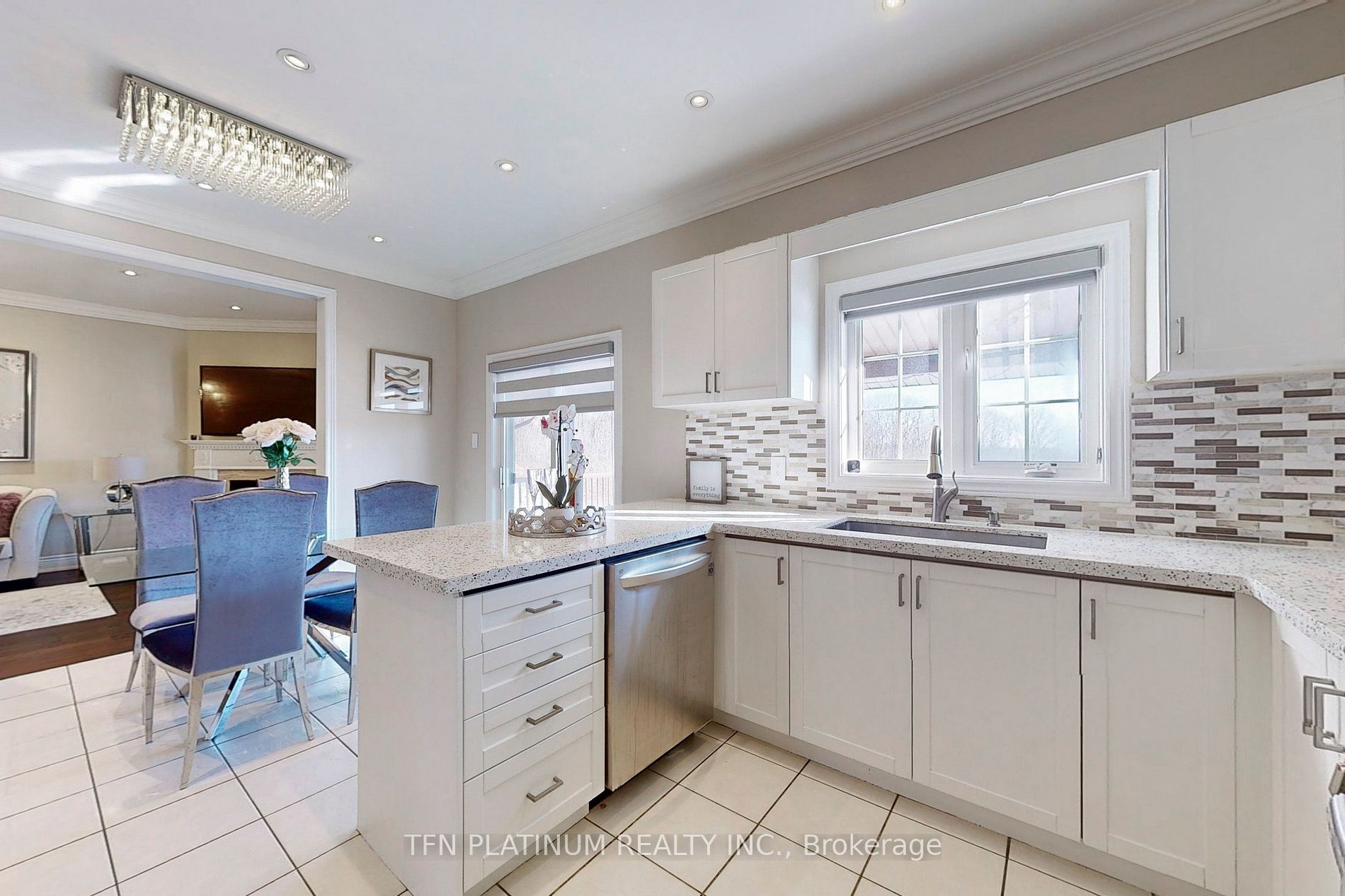 41 Regency View Hts Property Photo 14