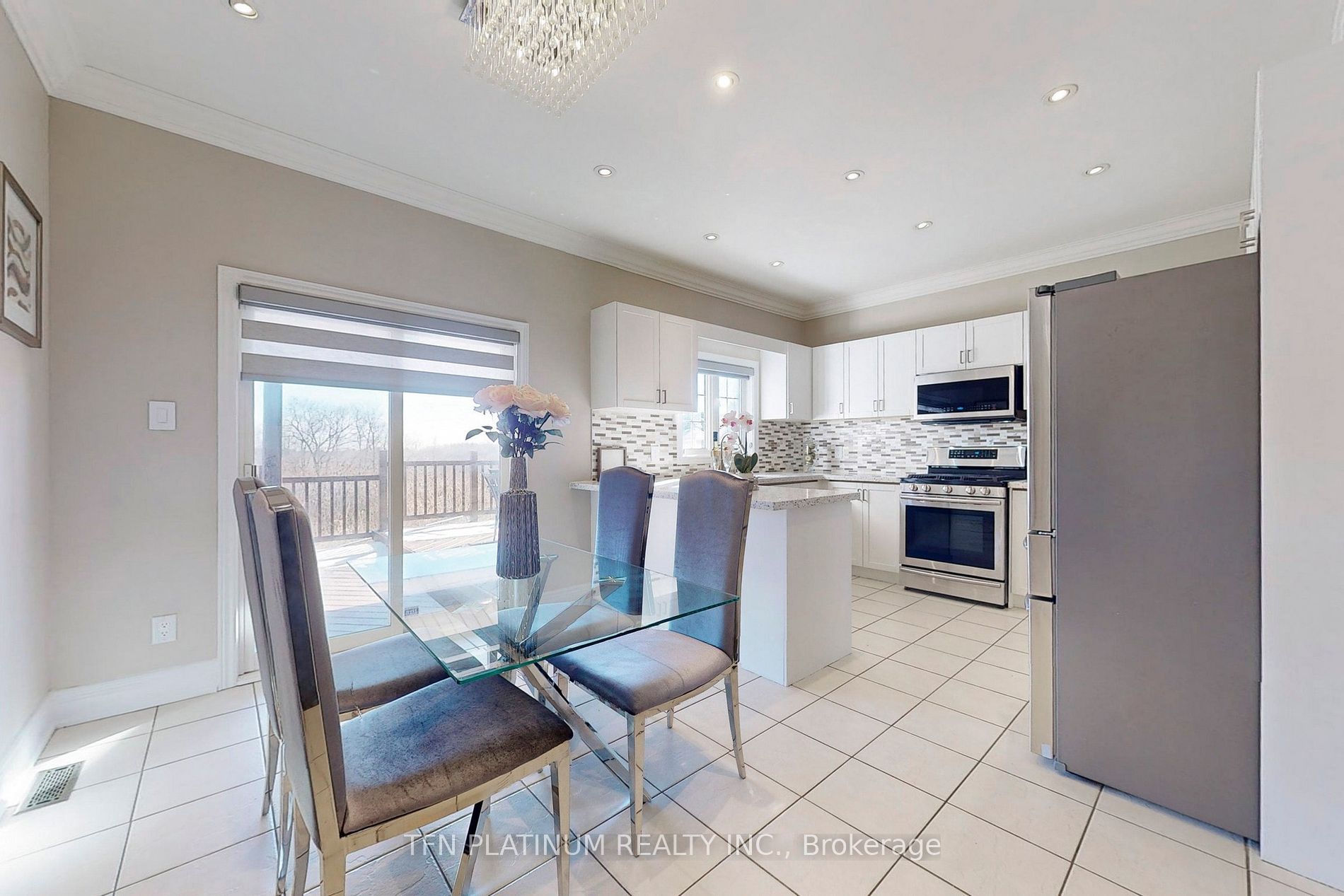 41 Regency View Hts Property Photo 15