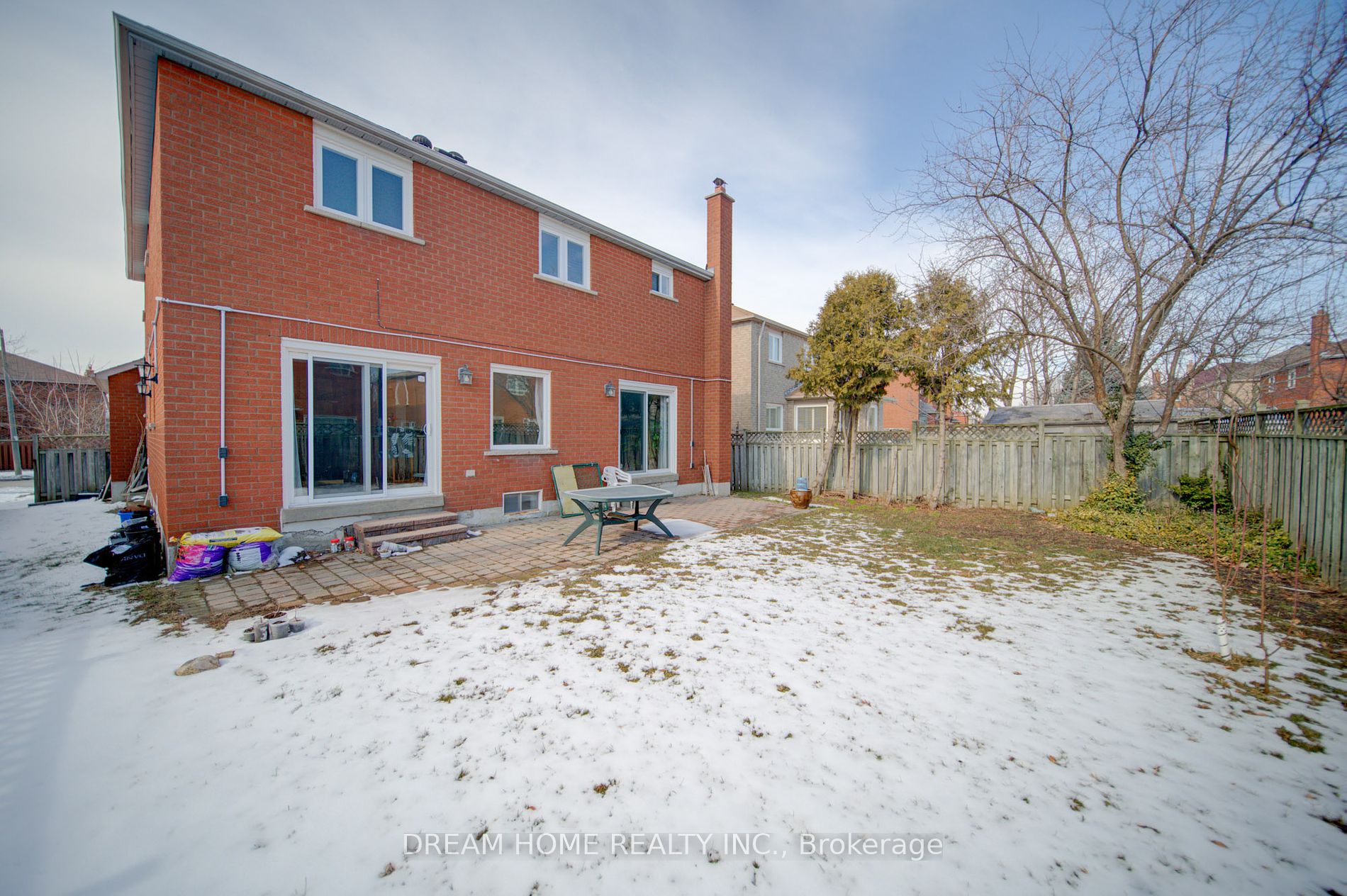 17 Caldbeck Ave Property Photo 18