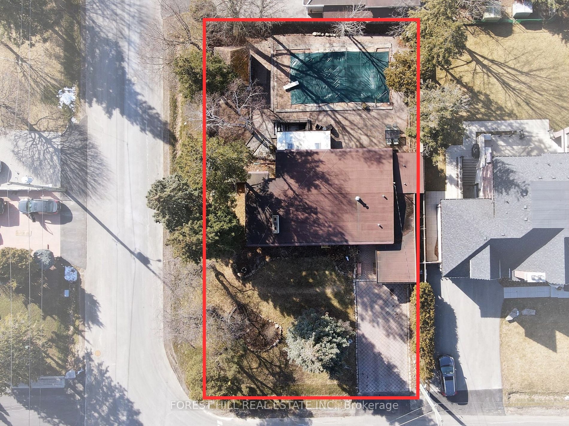 22 Clemson Cres Property Photo 1
