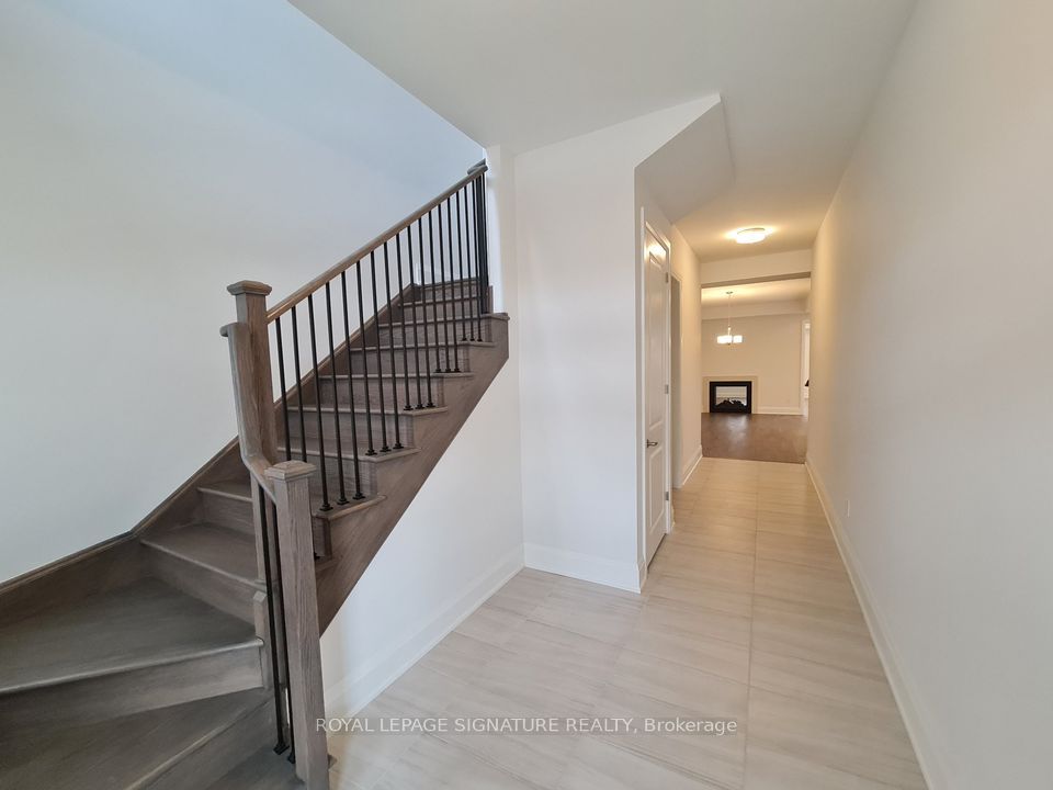 563 Kleinburg Summit Way Property Photo 2