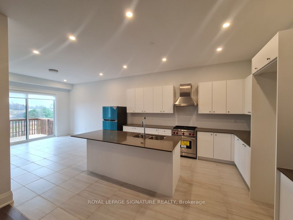 563 Kleinburg Summit Way Property Photo 7