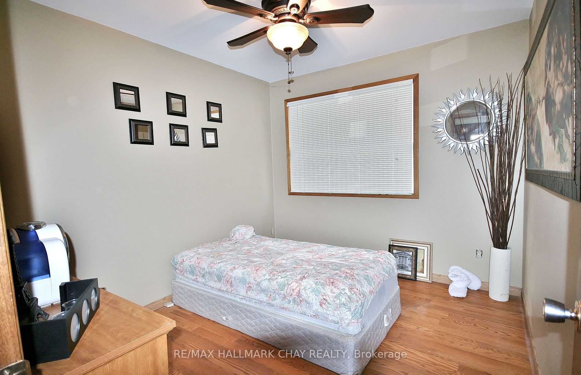 1099 Poplar Dr Property Photo 8