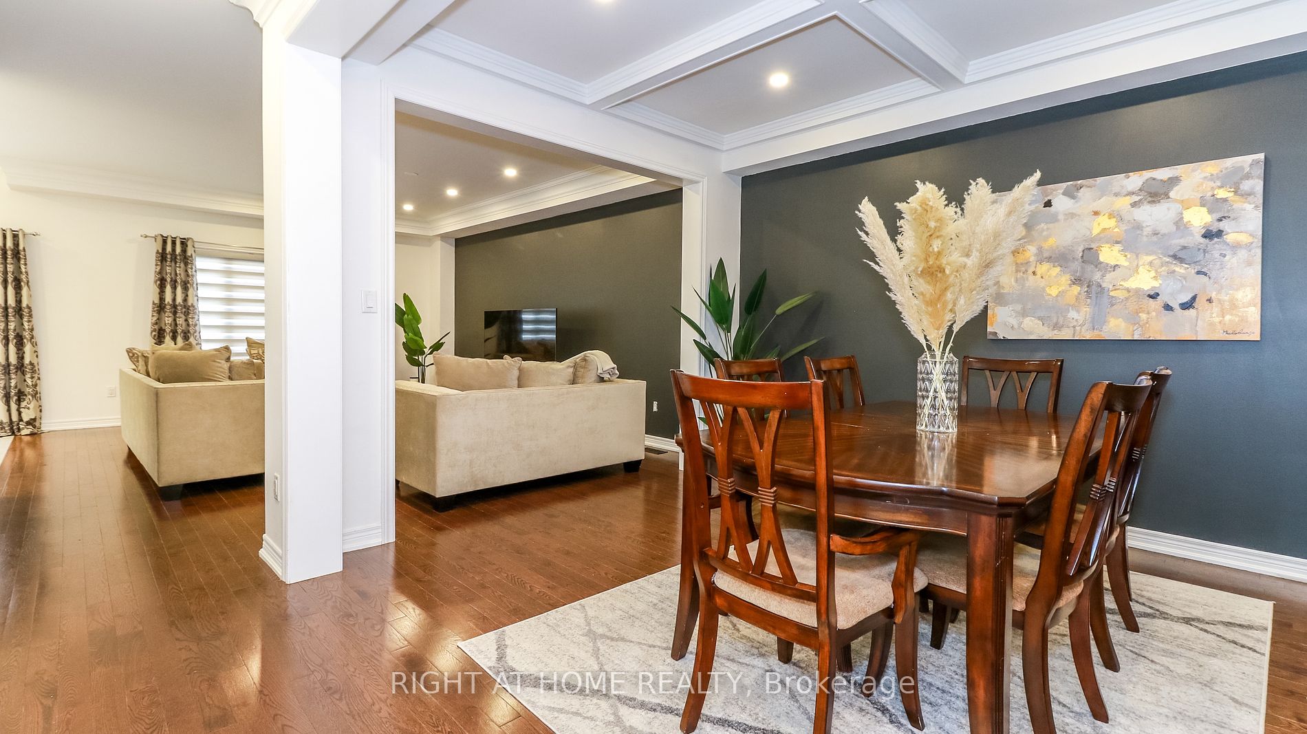 1386 Dallman St Property Photo 4