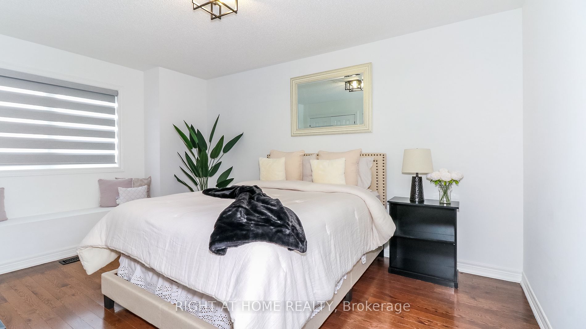 1386 Dallman St Property Photo 8