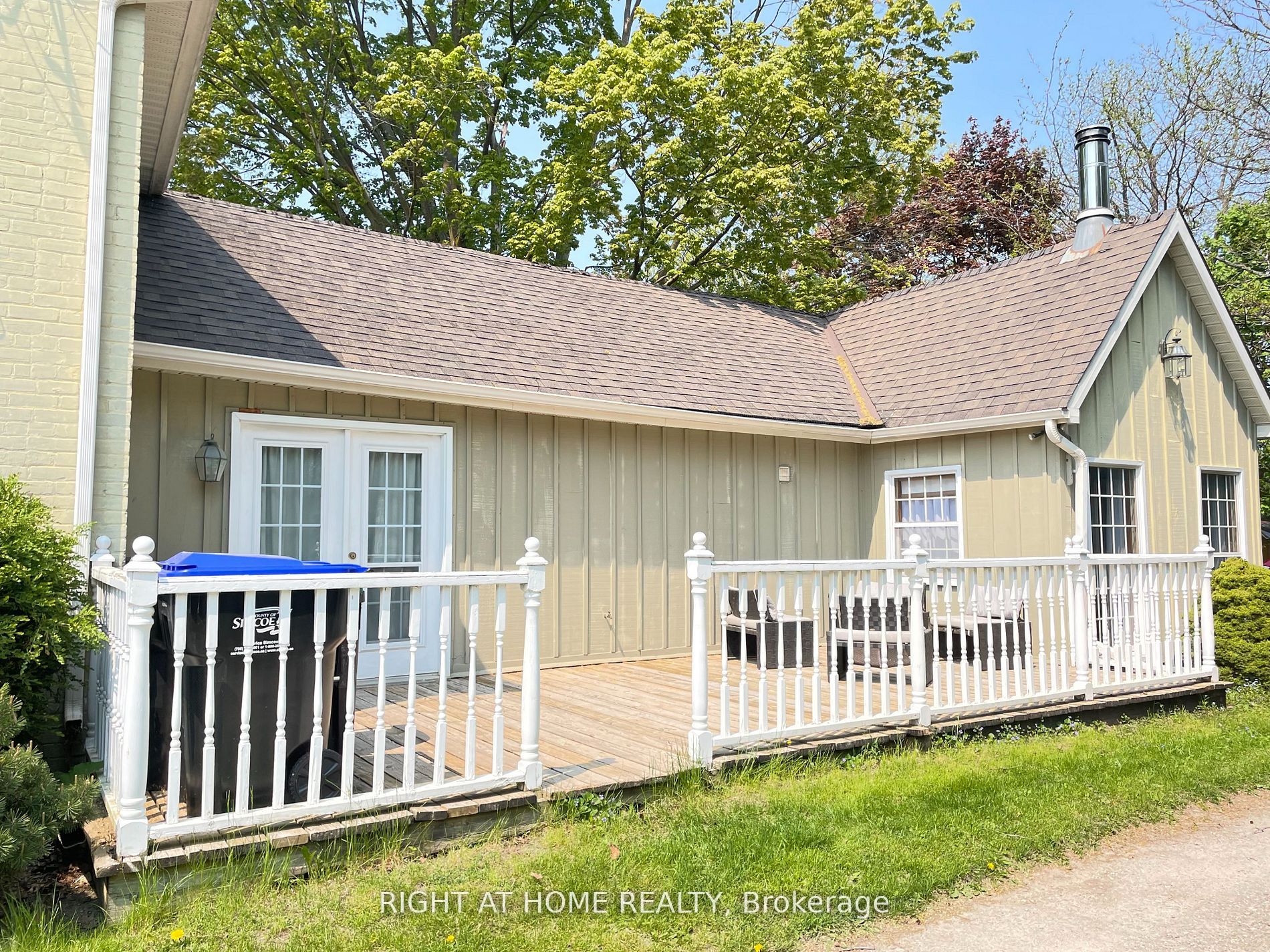 59 Ontario St E Property Photo 35