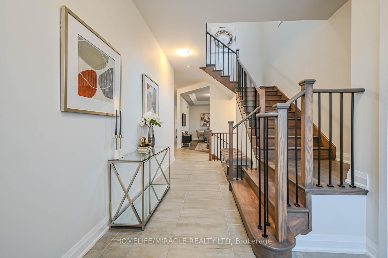 47 Mapleton St Property Photo 3