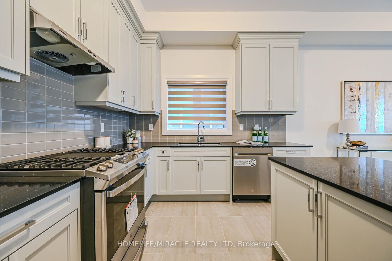 47 Mapleton St Property Photo 18