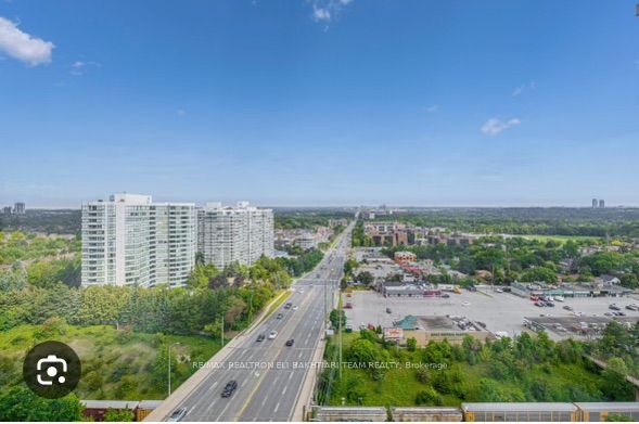 7191 Yonge St Property Photo 12
