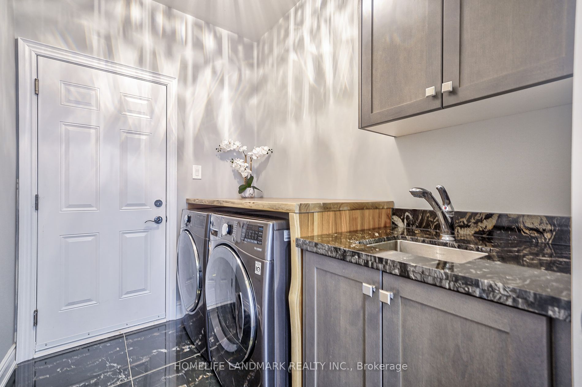 22 Stewart Cres Property Photo 10