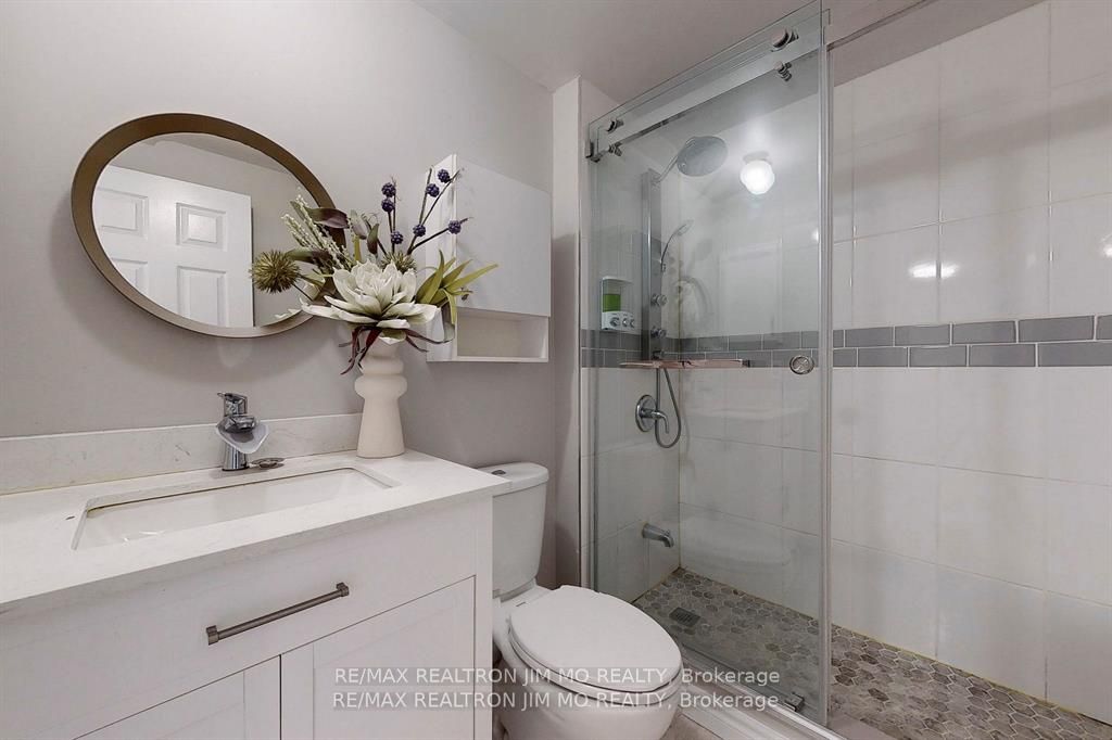 12 Featherstone Ave Property Photo 21