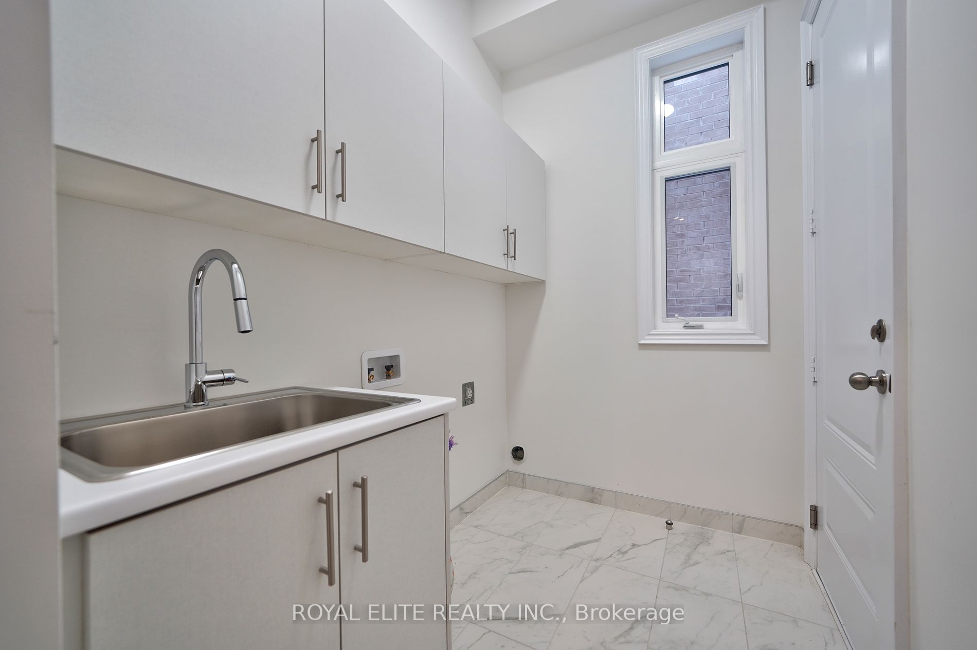 17 William Logan Dr Property Photo 8