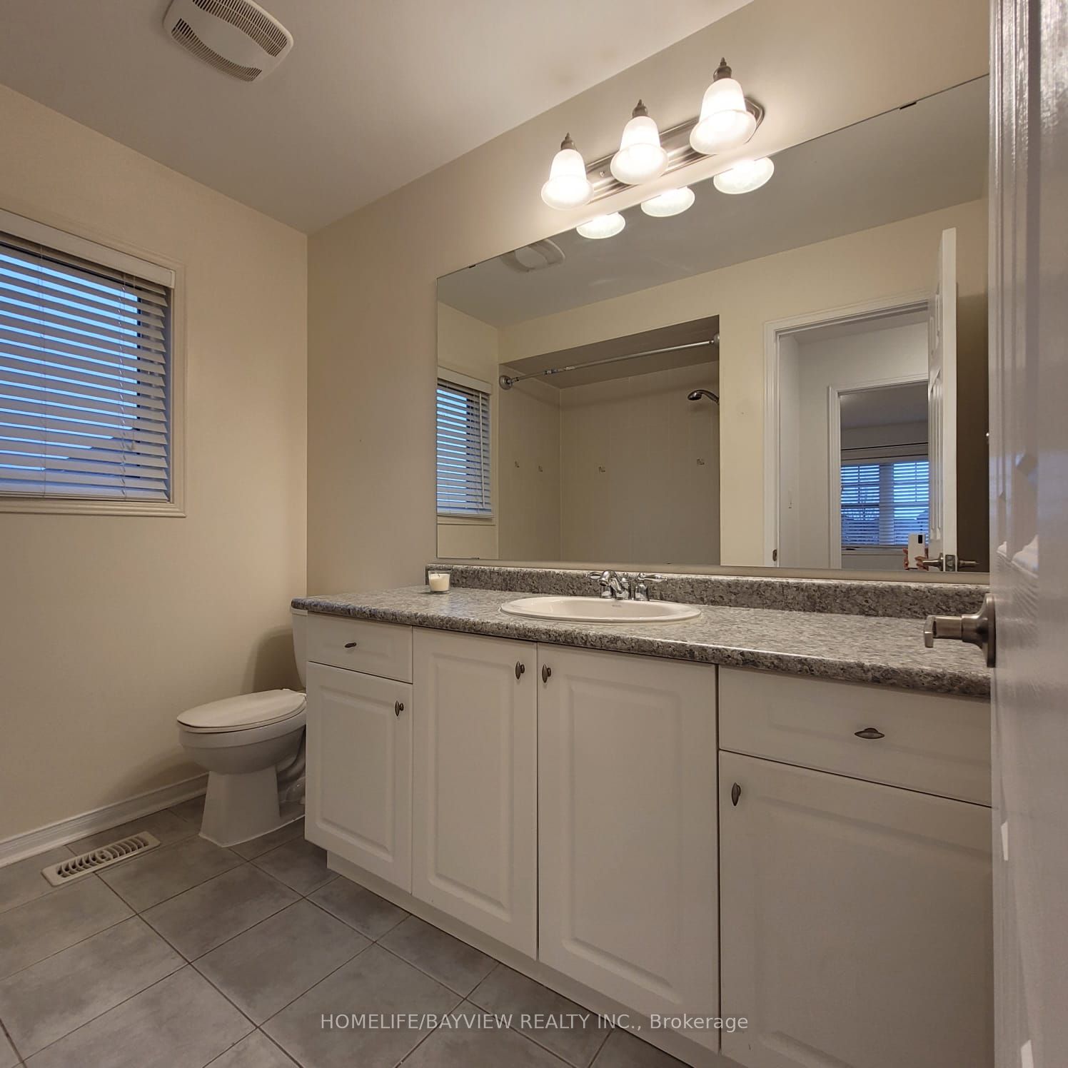 124 Gwillimbury Dr Property Photo 16