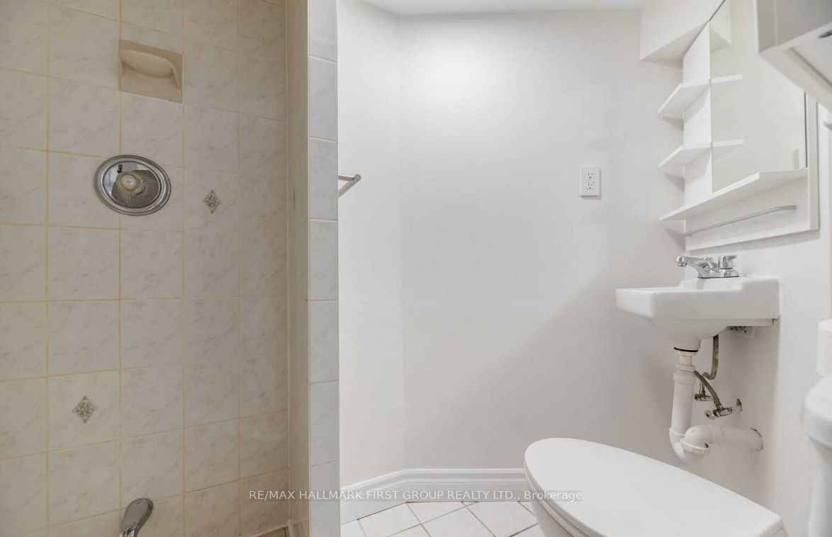 50 Walter Ave Property Photo 12