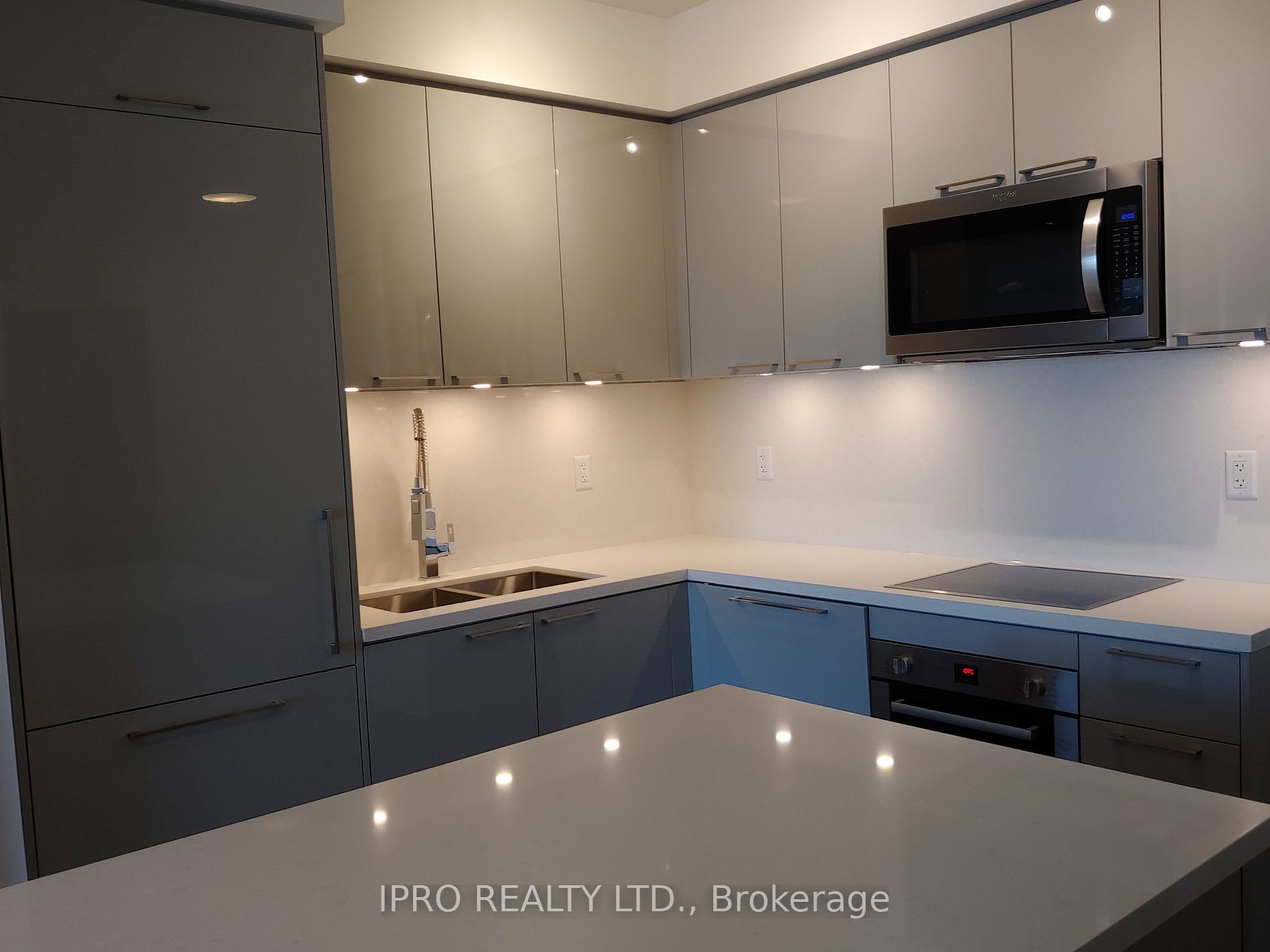 1 Grandview Ave 2 Property Photo 3