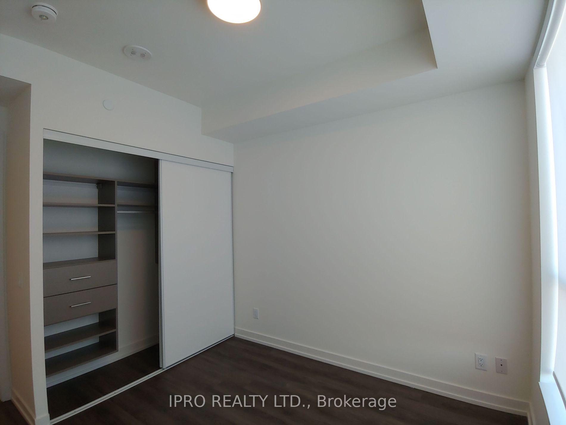 1 Grandview Ave 2 Property Photo 7