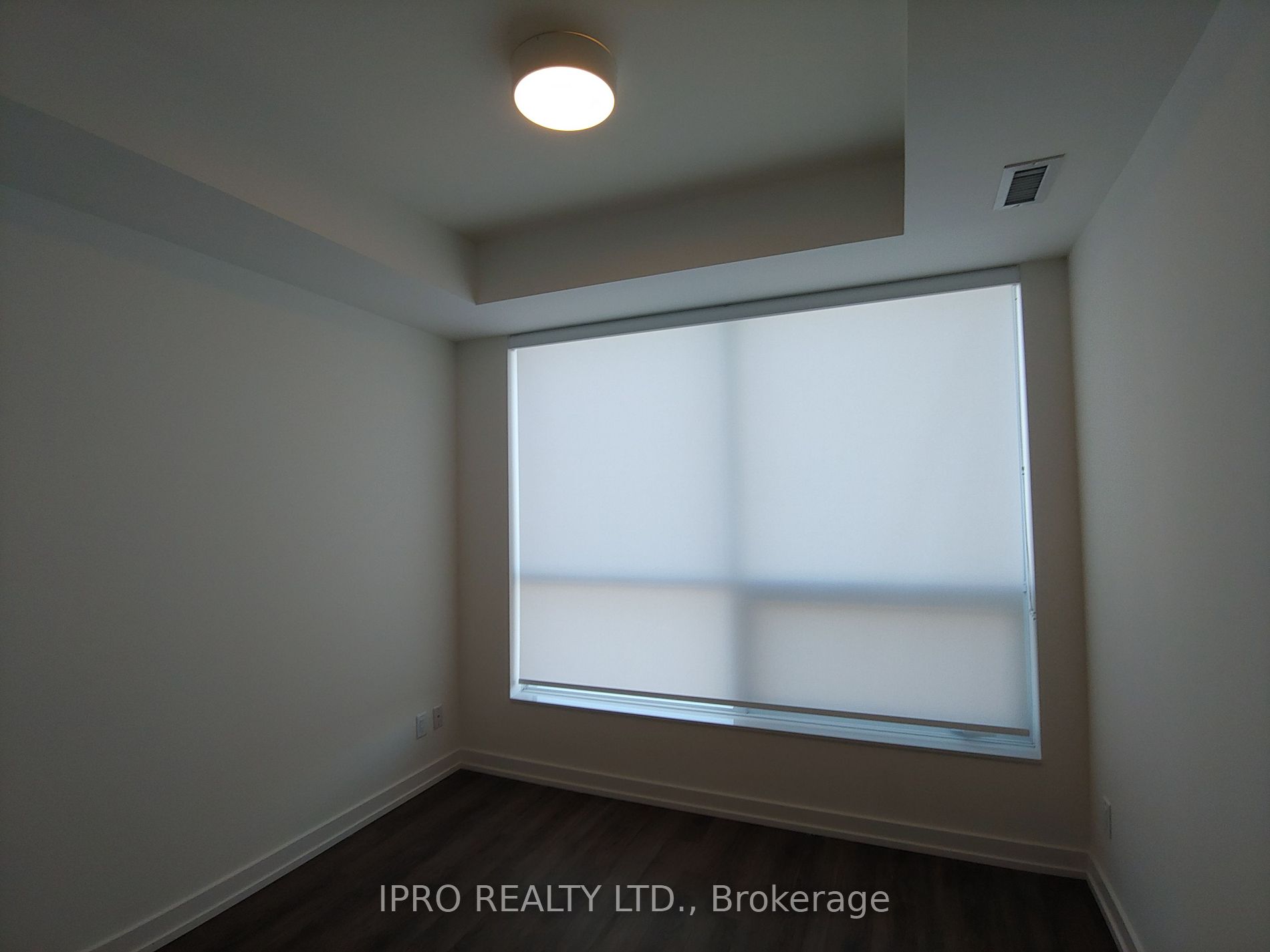 1 Grandview Ave 2 Property Photo 8