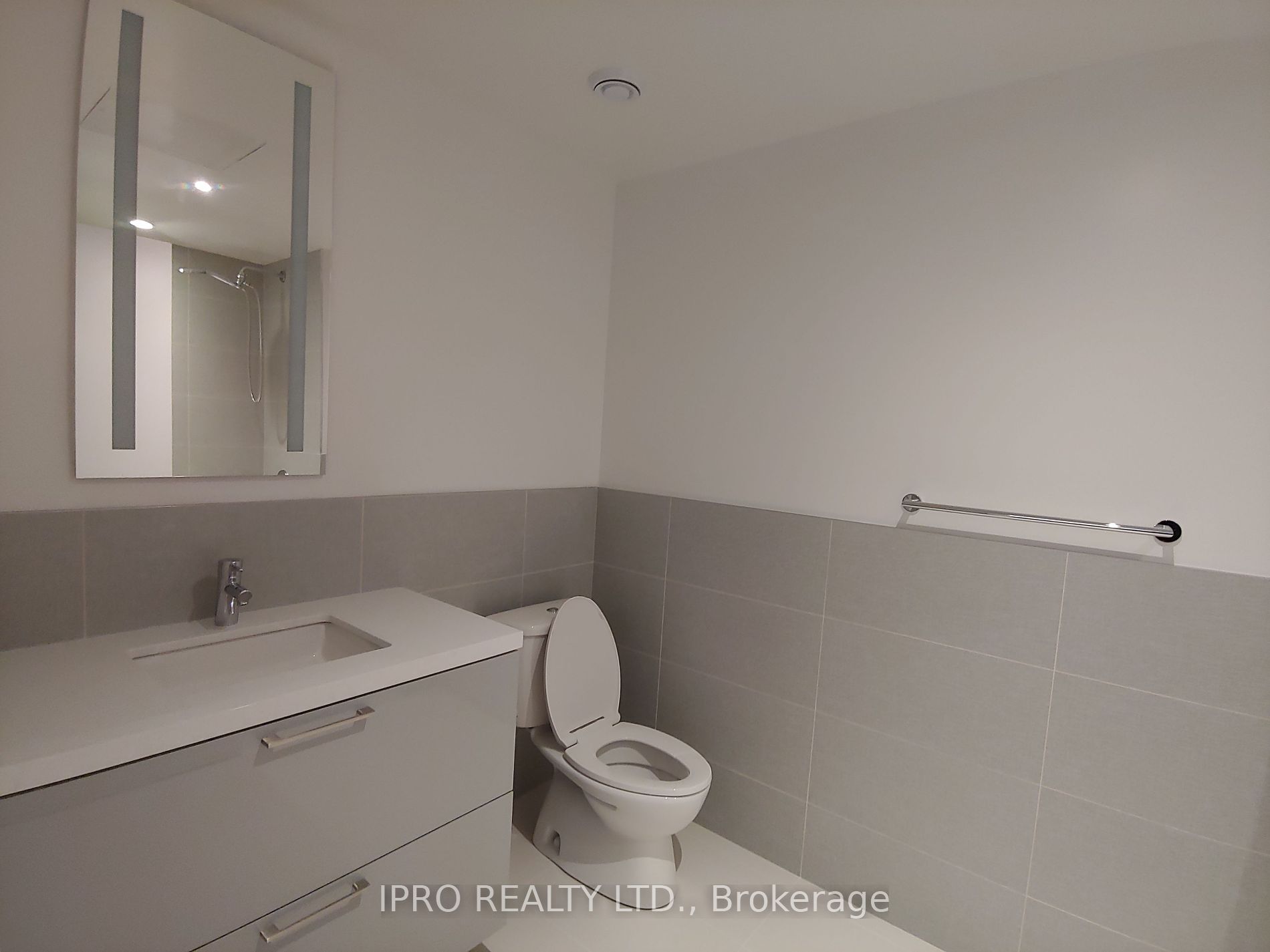 1 Grandview Ave 2 Property Photo 13