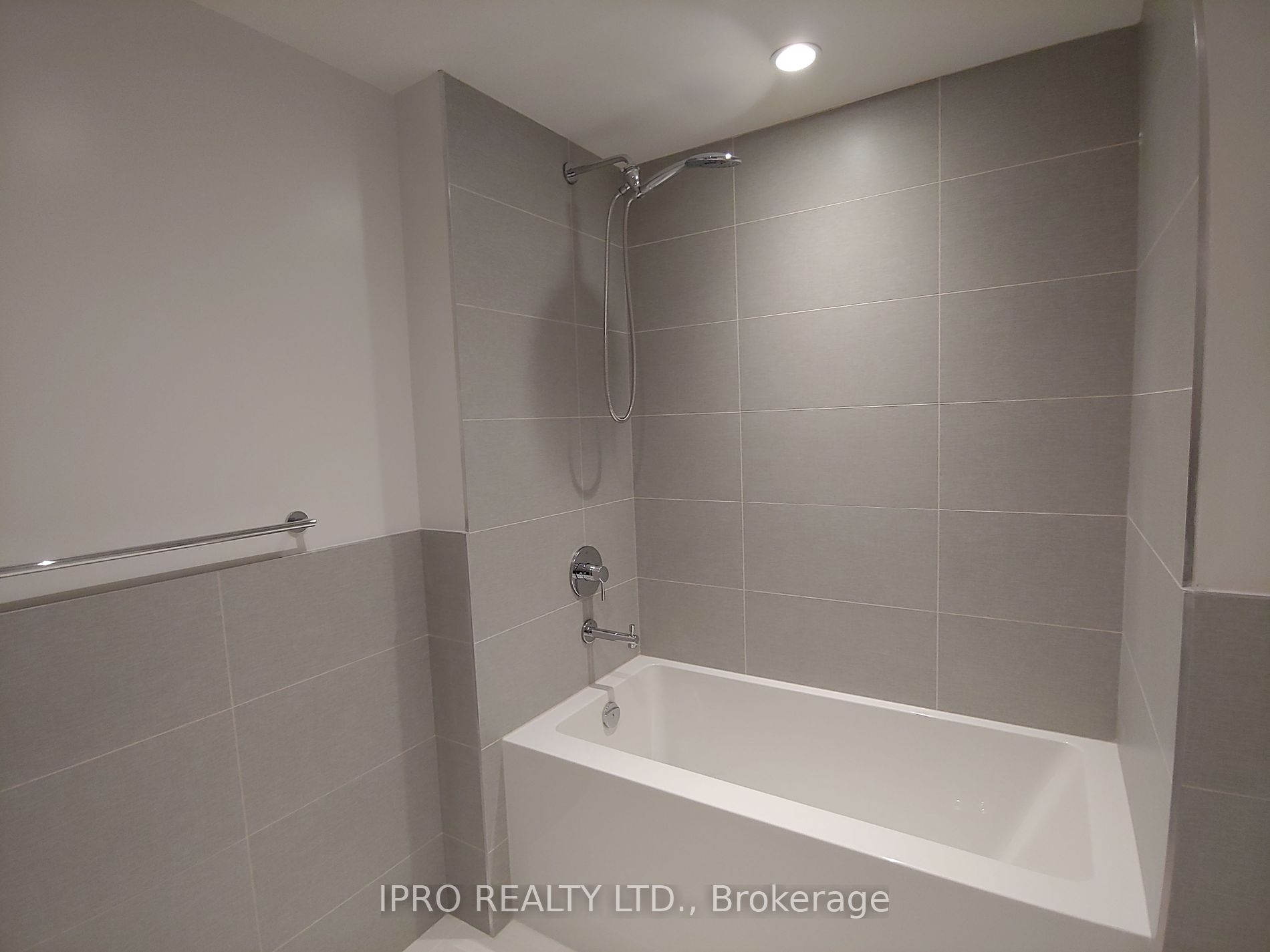 1 Grandview Ave 2 Property Photo 14