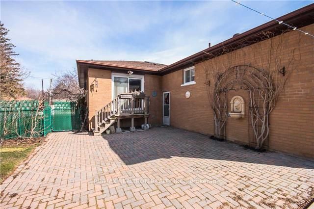 9 Poplar Dr Property Photo 6