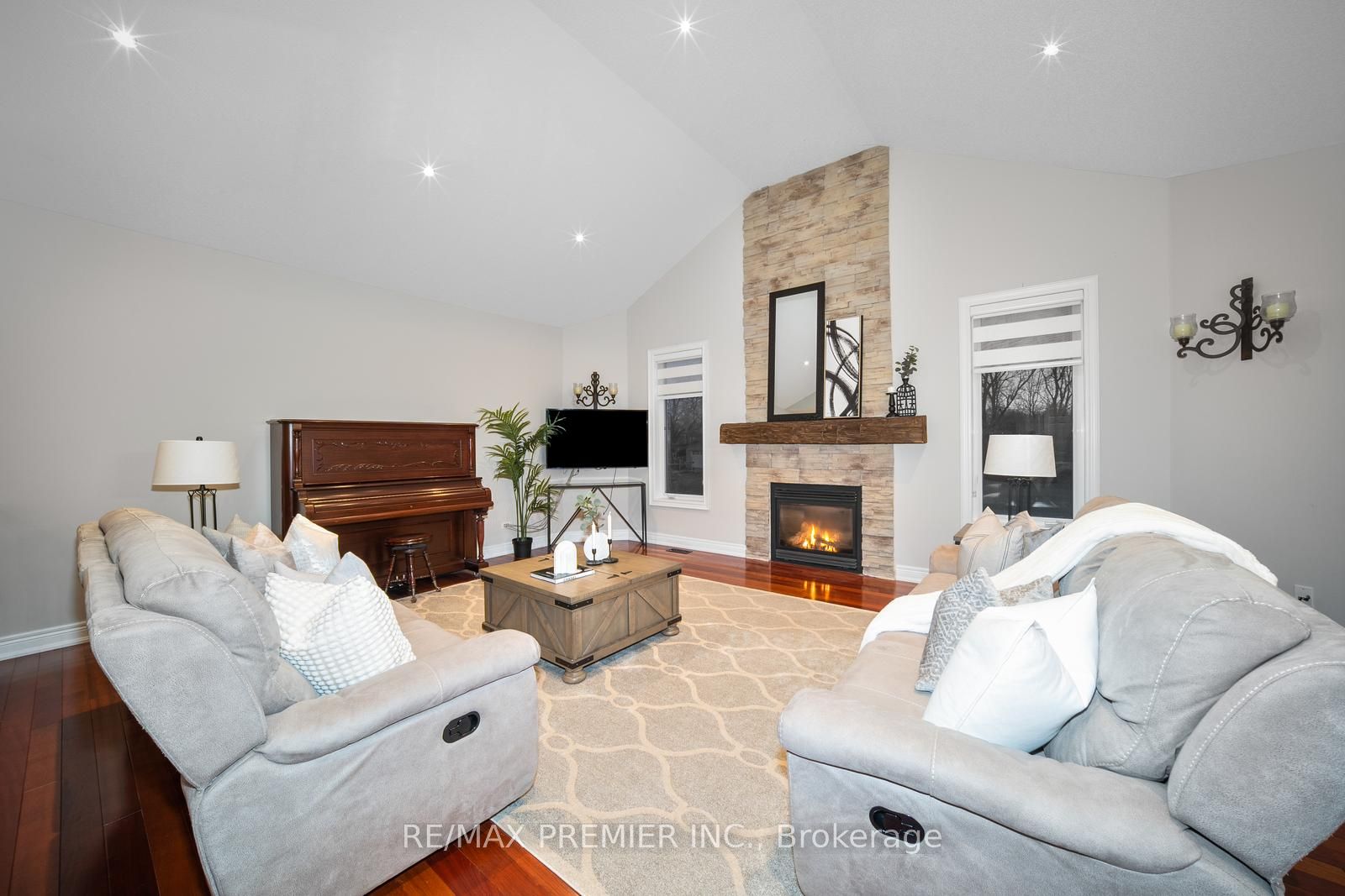 51 Ballantrae Rd Property Photo 8