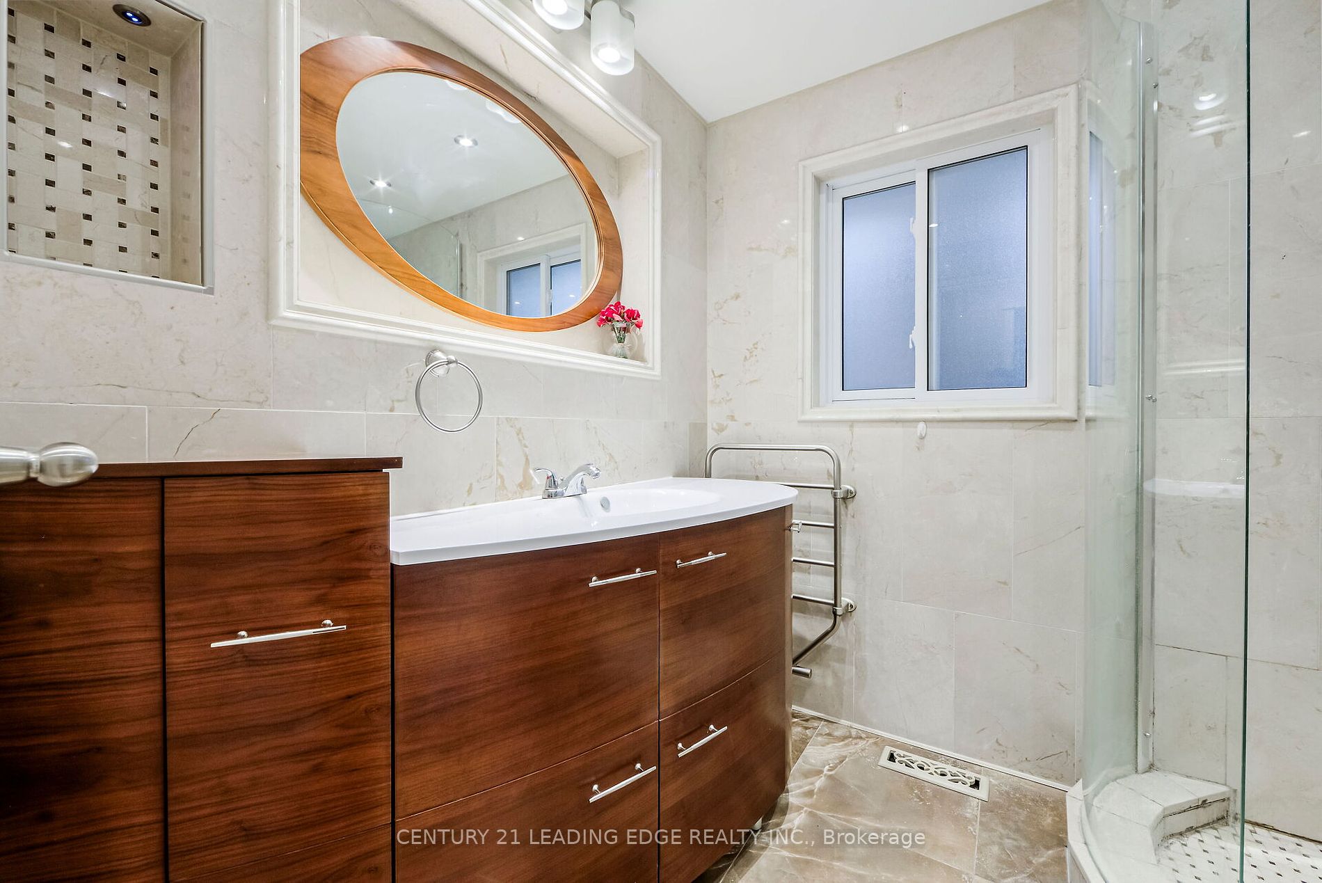 71 Devins Dr Property Photo 16