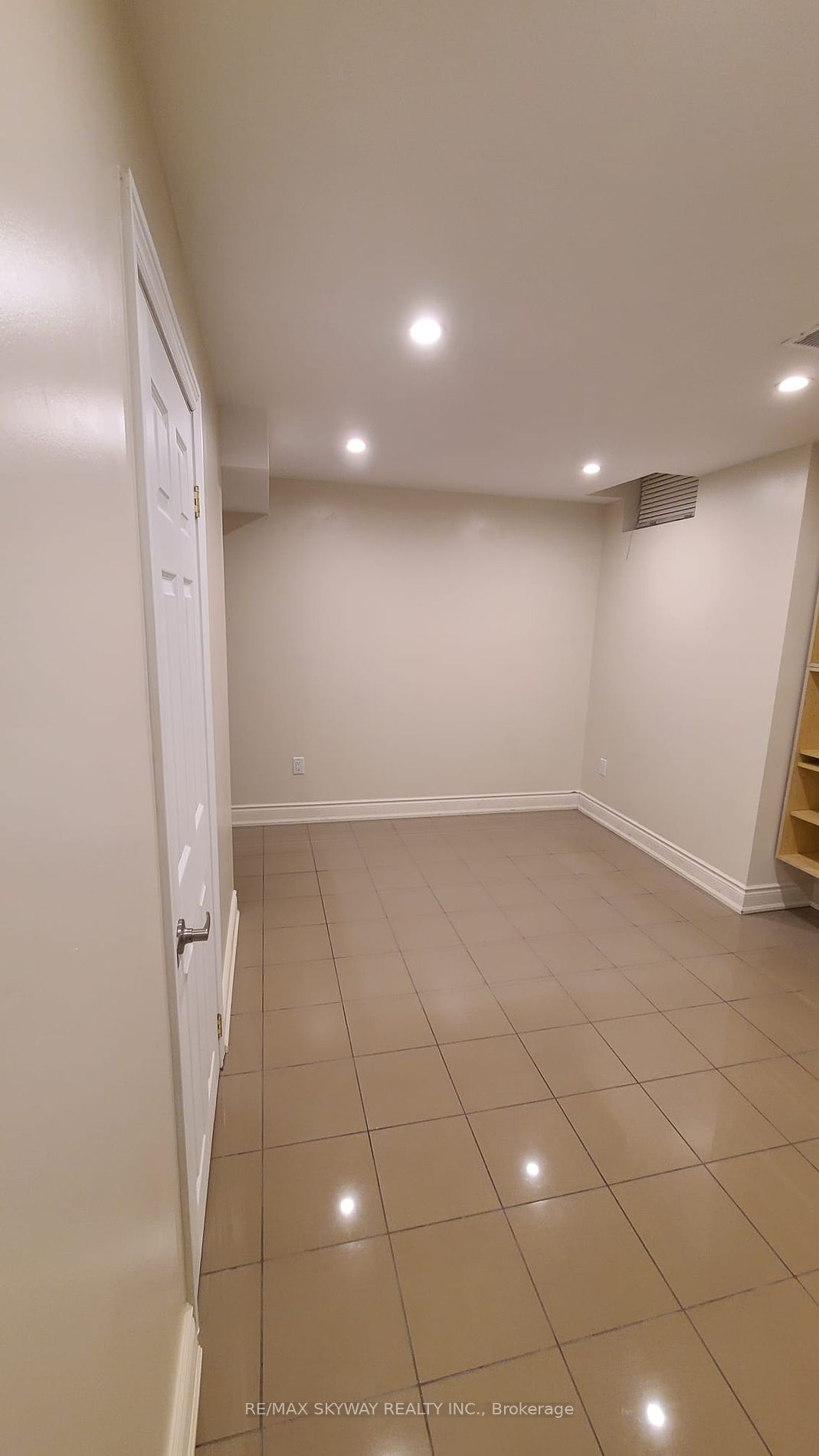 634 Peter Rupert Ave Property Photo 7