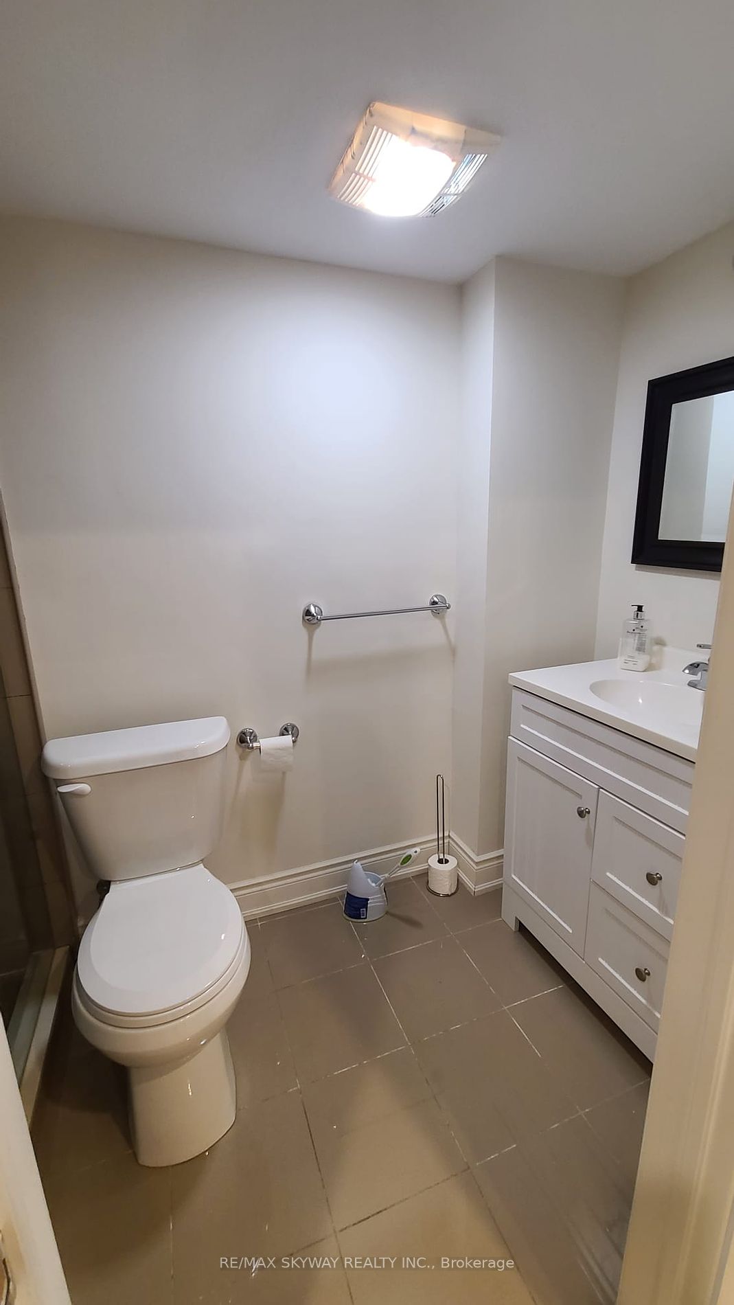 634 Peter Rupert Ave Property Photo 8