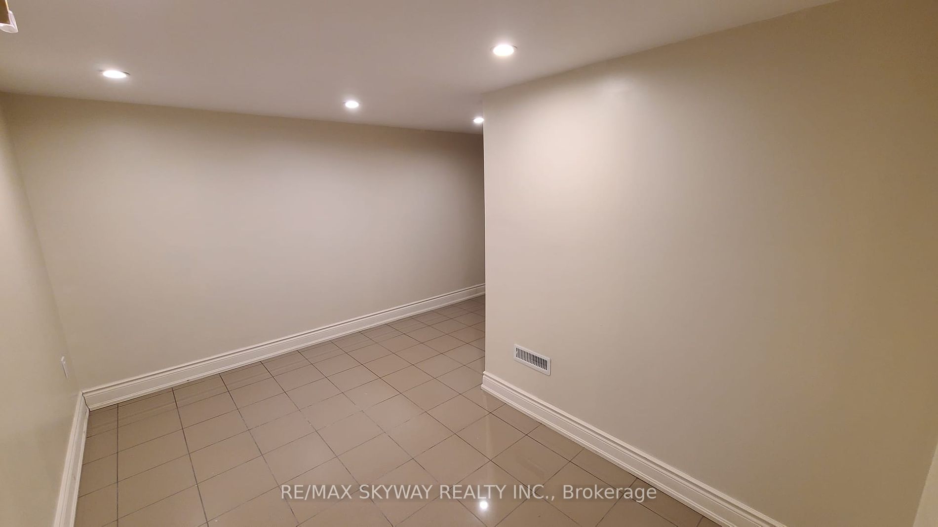 634 Peter Rupert Ave Property Photo 10