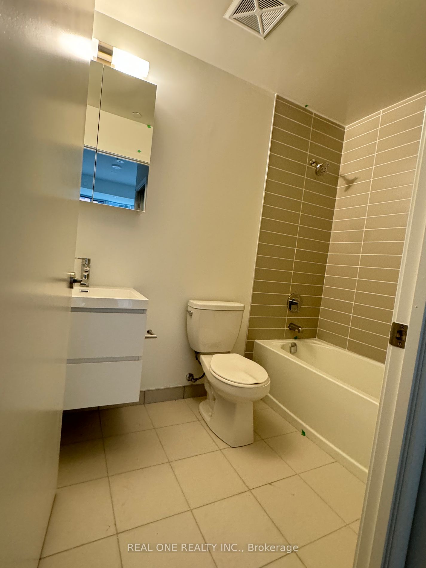 8119 Birchmount Rd 10 Property Photo 13