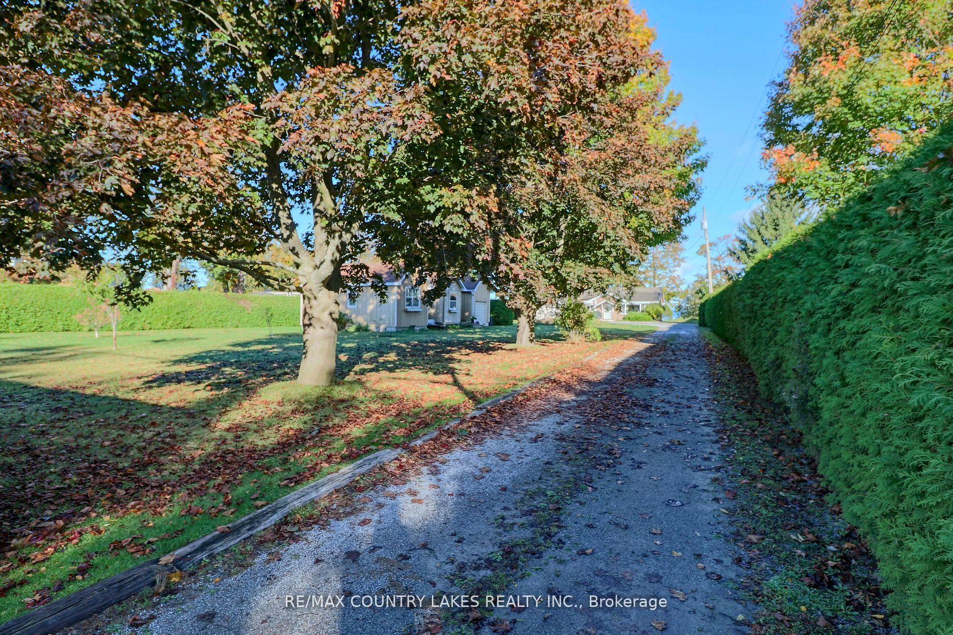 74 Clovelly Cove Property Photo 2