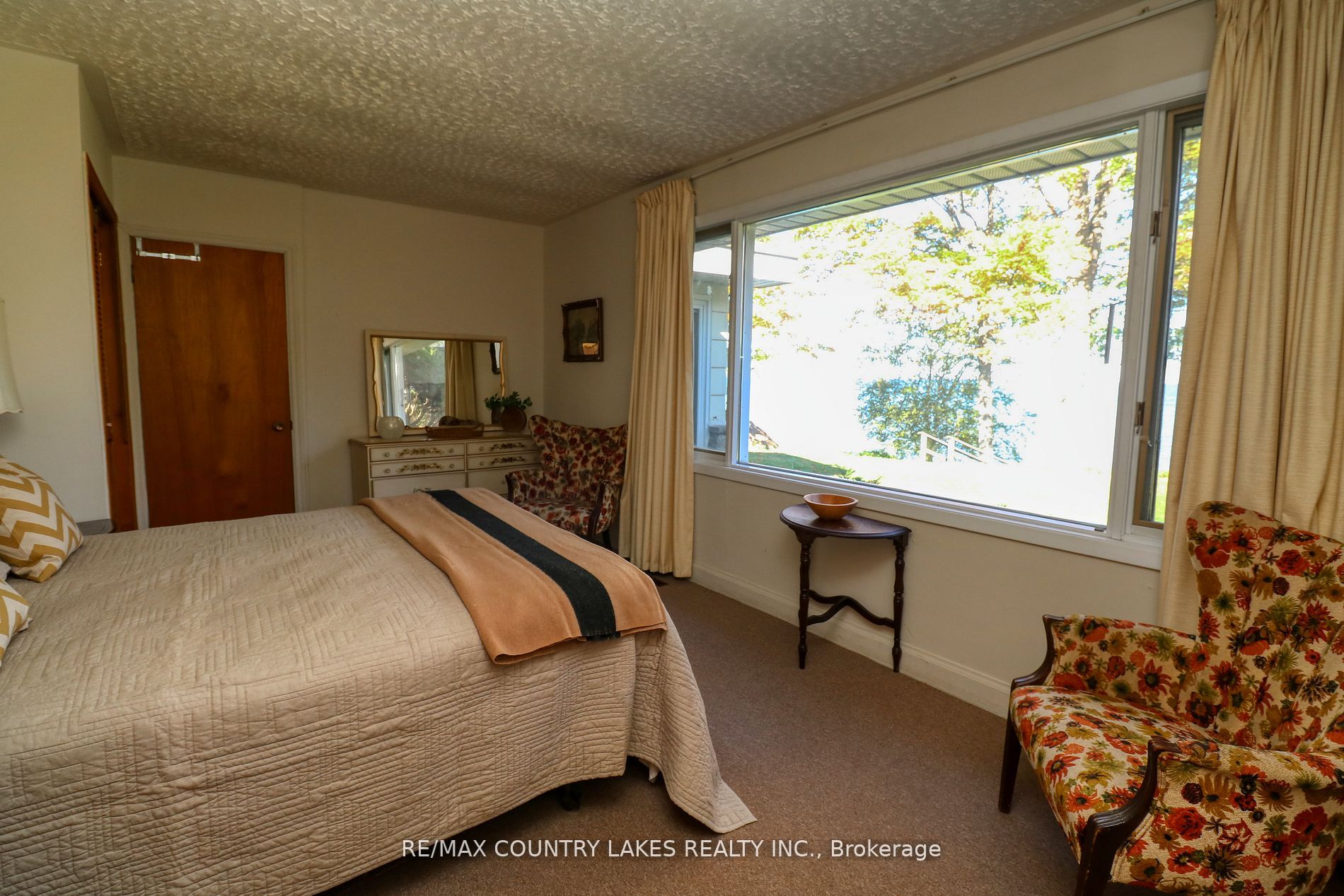 74 Clovelly Cove Property Photo 10