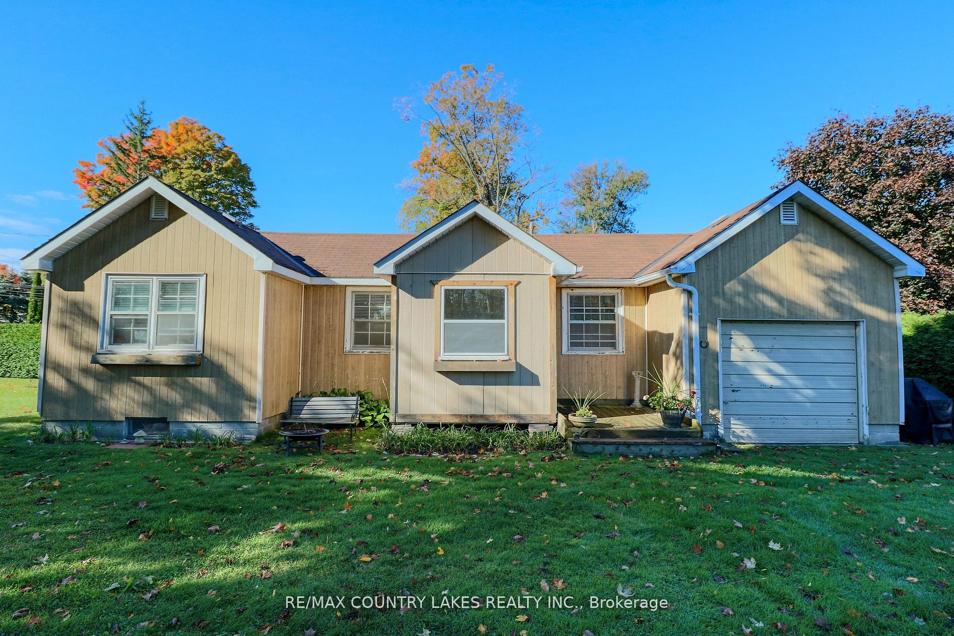 74 Clovelly Cove Property Photo 17