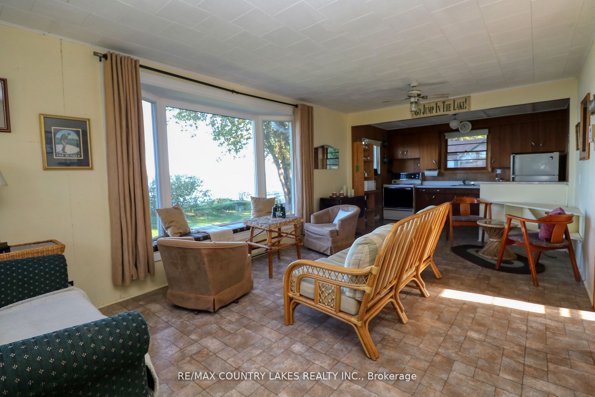 74 Clovelly Cove Property Photo 26
